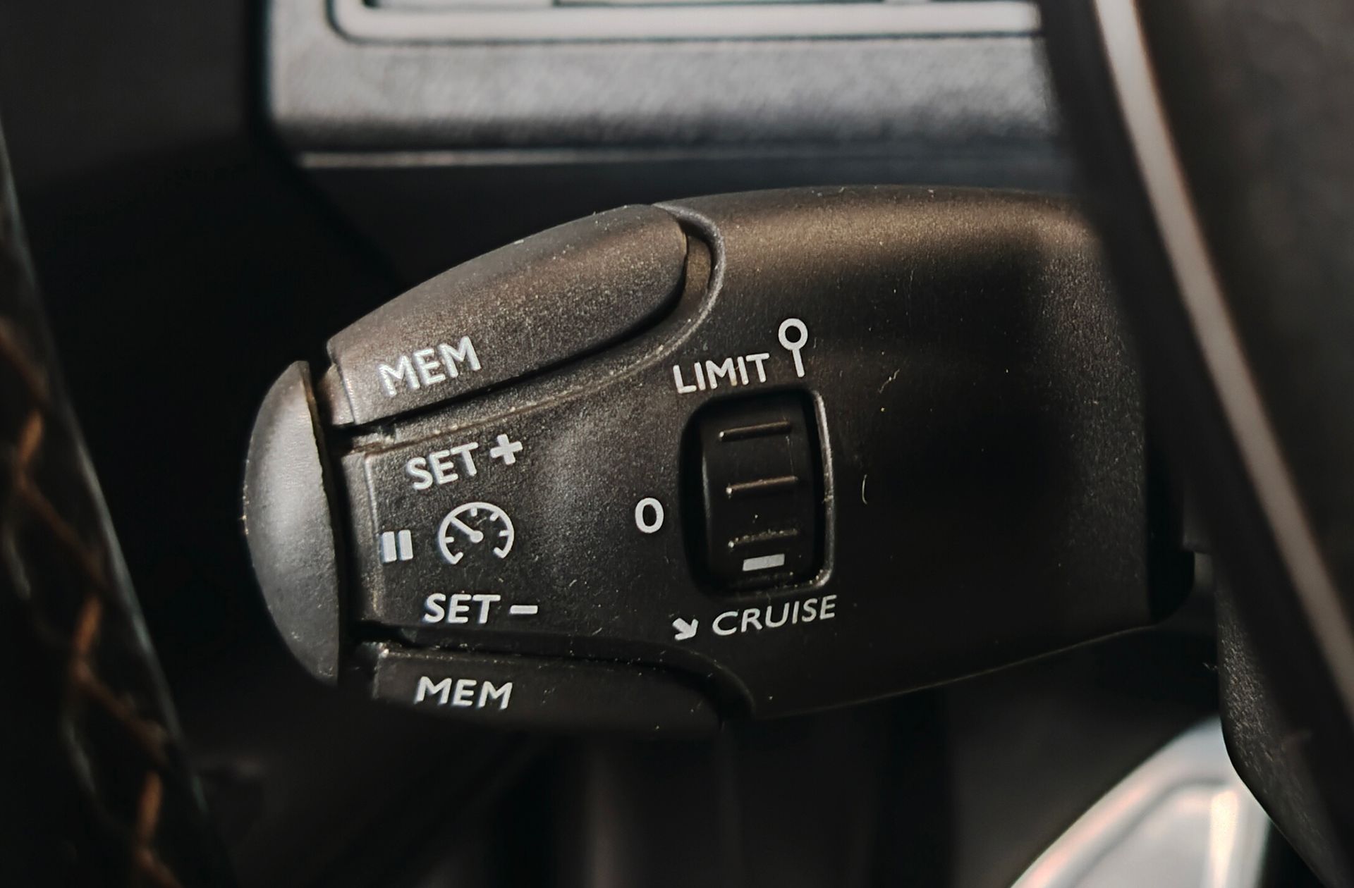 Peugeot 3008 PureTech 130 GT Line - foto 32
