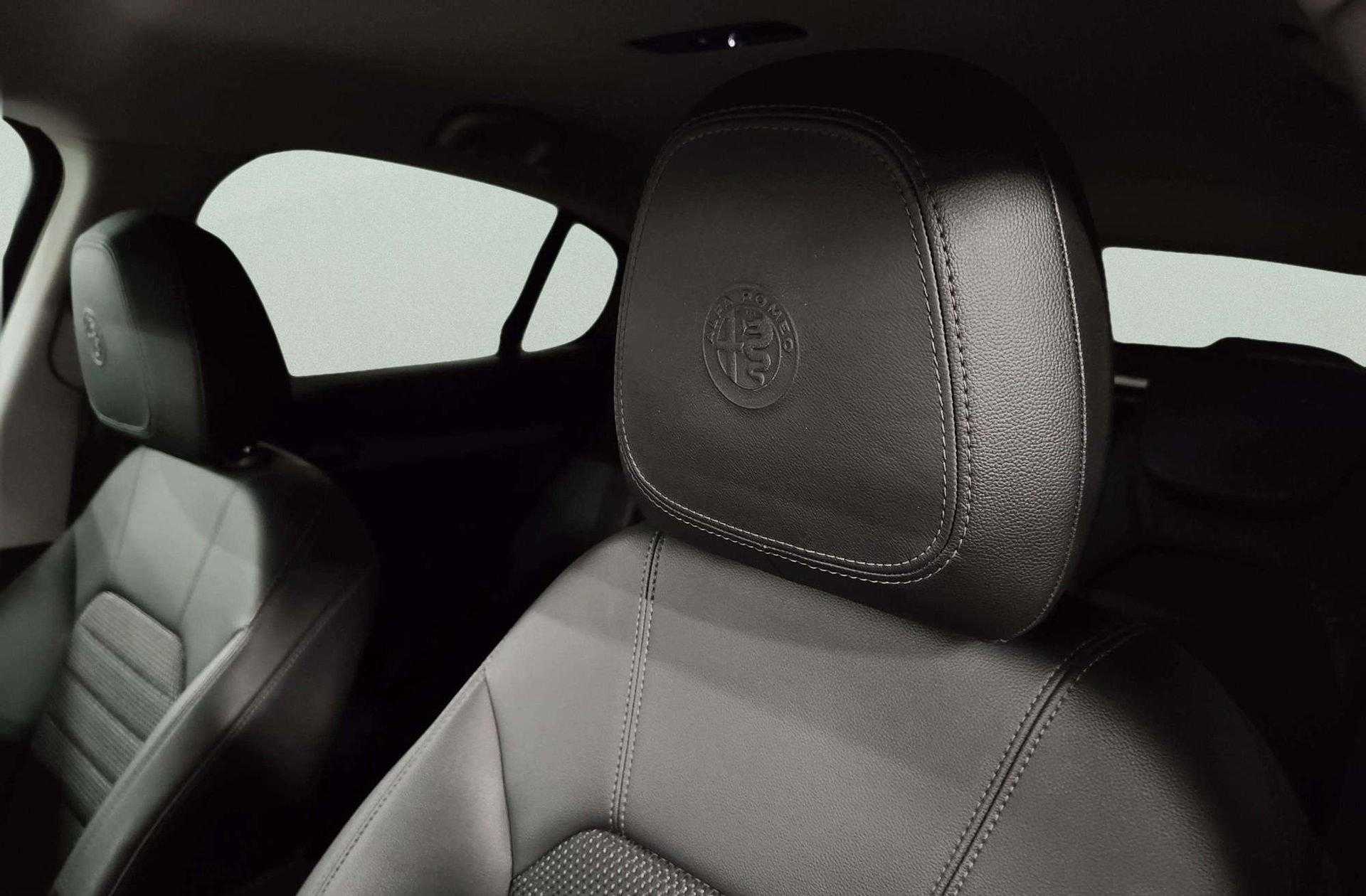 Alfa Romeo Stelvio 2.0 Gasolina Executive AWD - foto 6