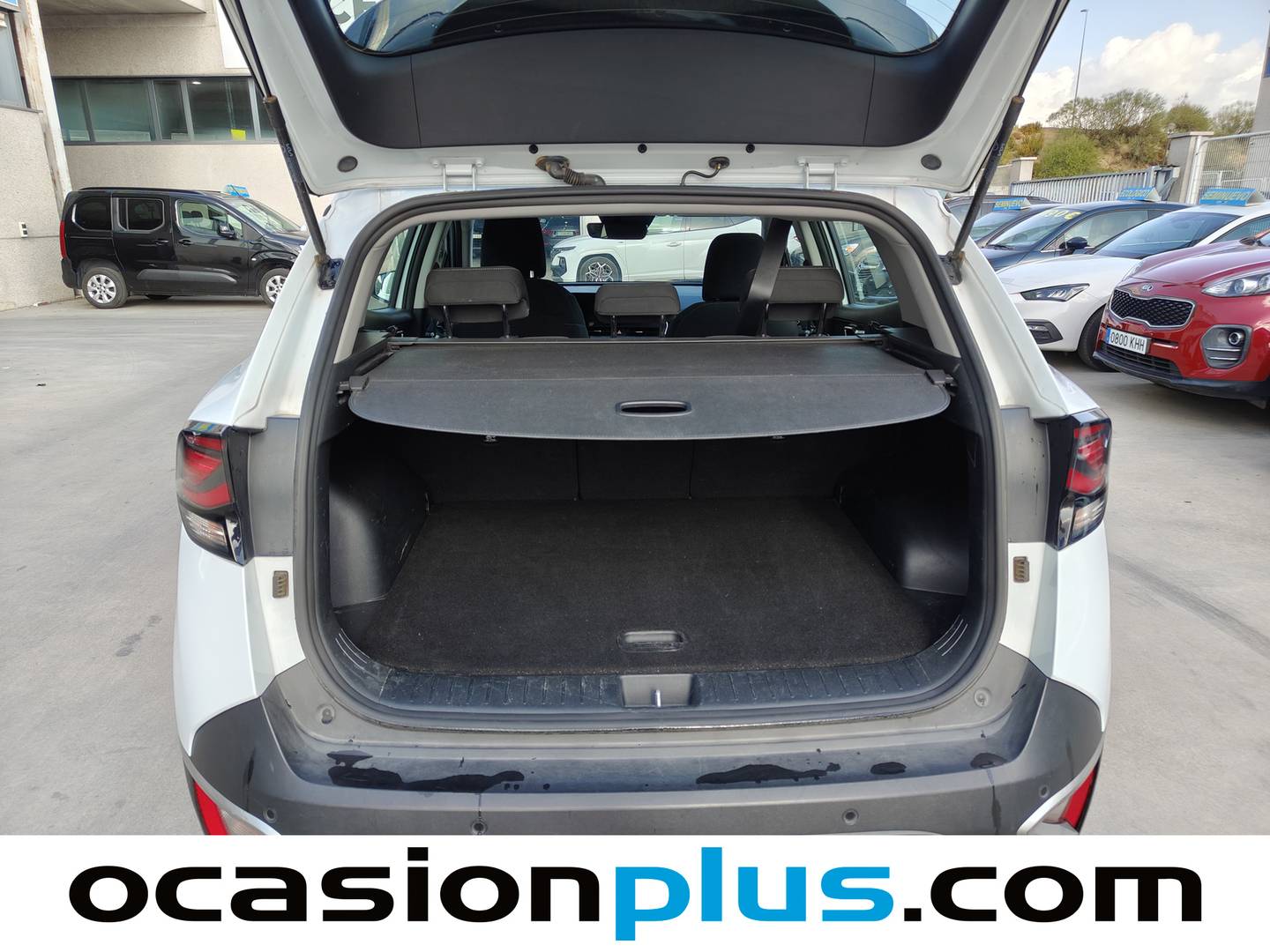 Foto KIA Sportage Kia Sportage 1.6 CRDi MHEV Business 4x2 (136 CV)