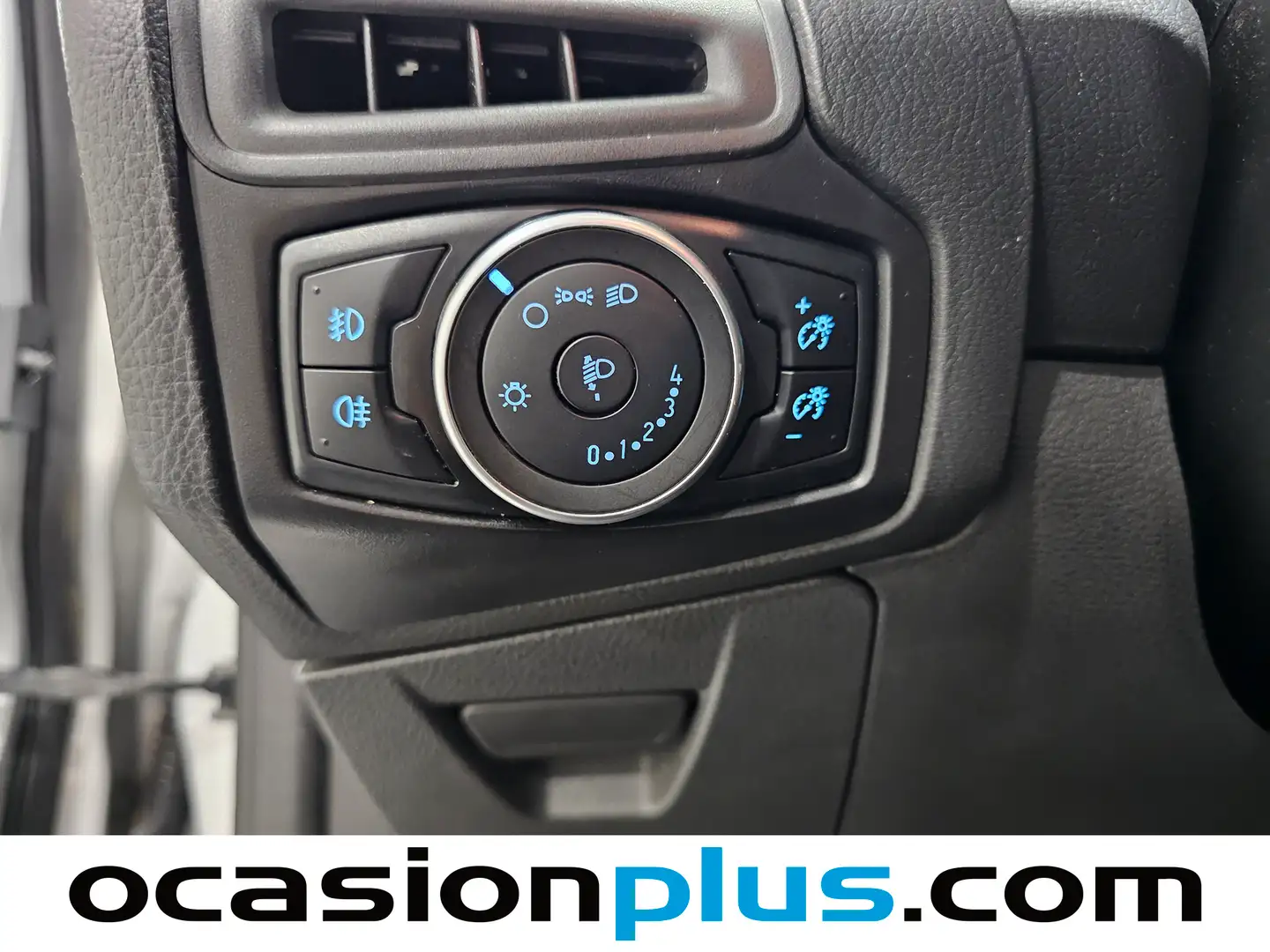 Foto Ford Focus Ford Focus 1.6 TI-VCT Trend+ PowerShift (125 CV)