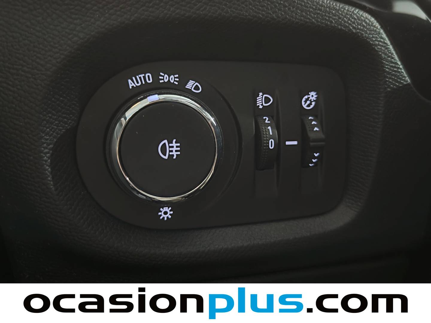 Extras y acabados del Opel Corsa Opel Corsa 1.2 XEL Edition (75 CV)