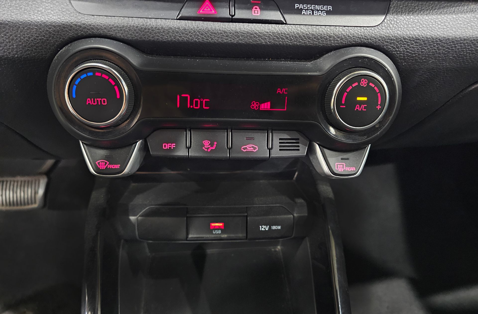 Kia Stonic 1.0 T-GDi Drive DCT - foto 28