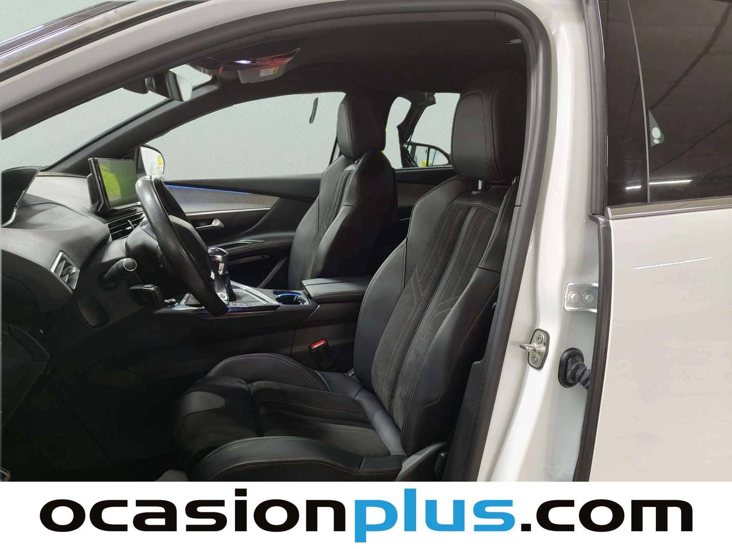 Foto asientos delanteros Peugeot 5008 Peugeot 5008 BlueHDI 130 S&S GT 7 Plazas (130 CV)
