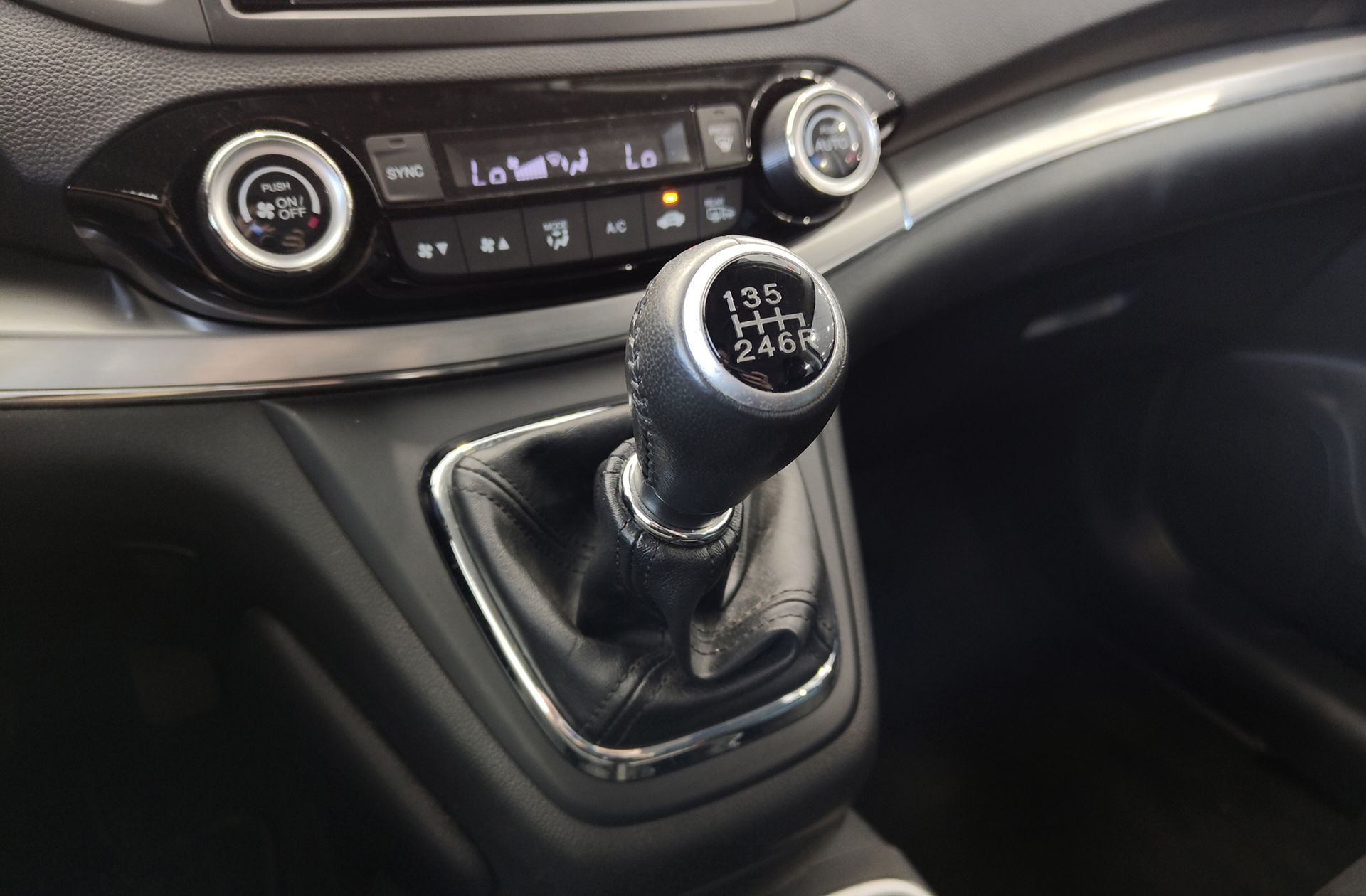 Honda CR-V 1.6 i-DTEC Elegance 4x2 - foto 5