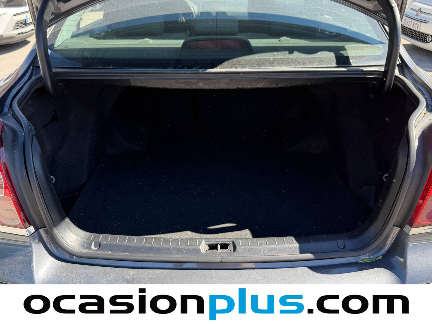 Fotos maletero Toyota Avensis Toyota Avensis 2.2 D-4D Sol (150 CV)