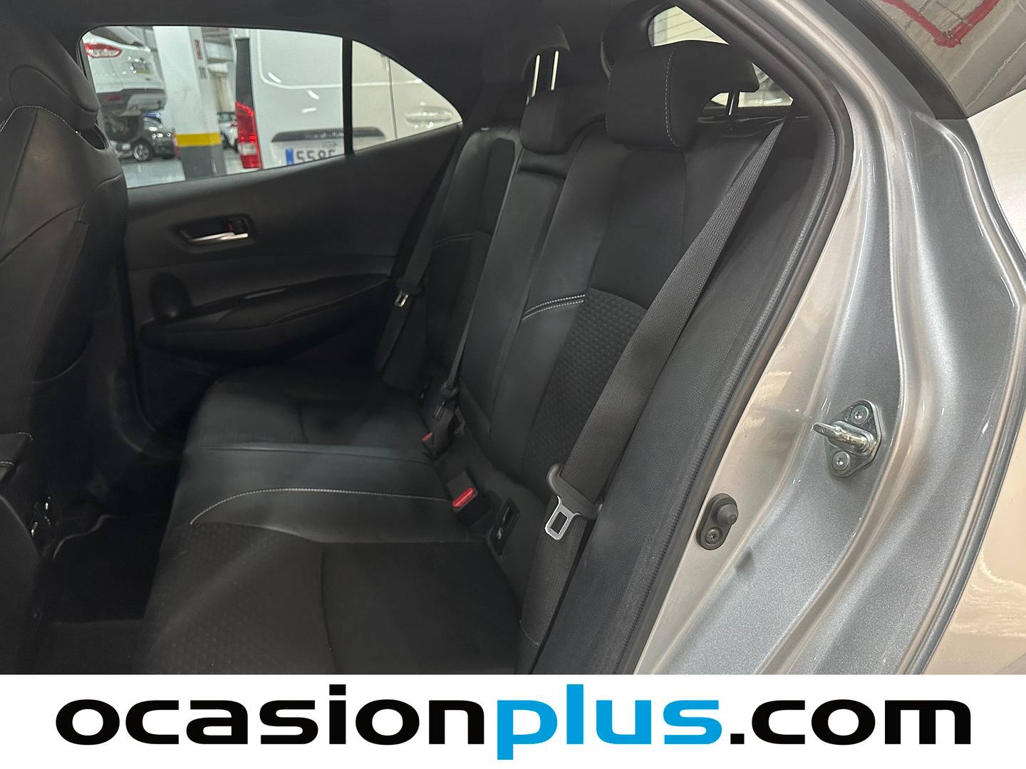 Foto asientos traseros Toyota Corolla Toyota Corolla 140H Style Edition (140 CV)