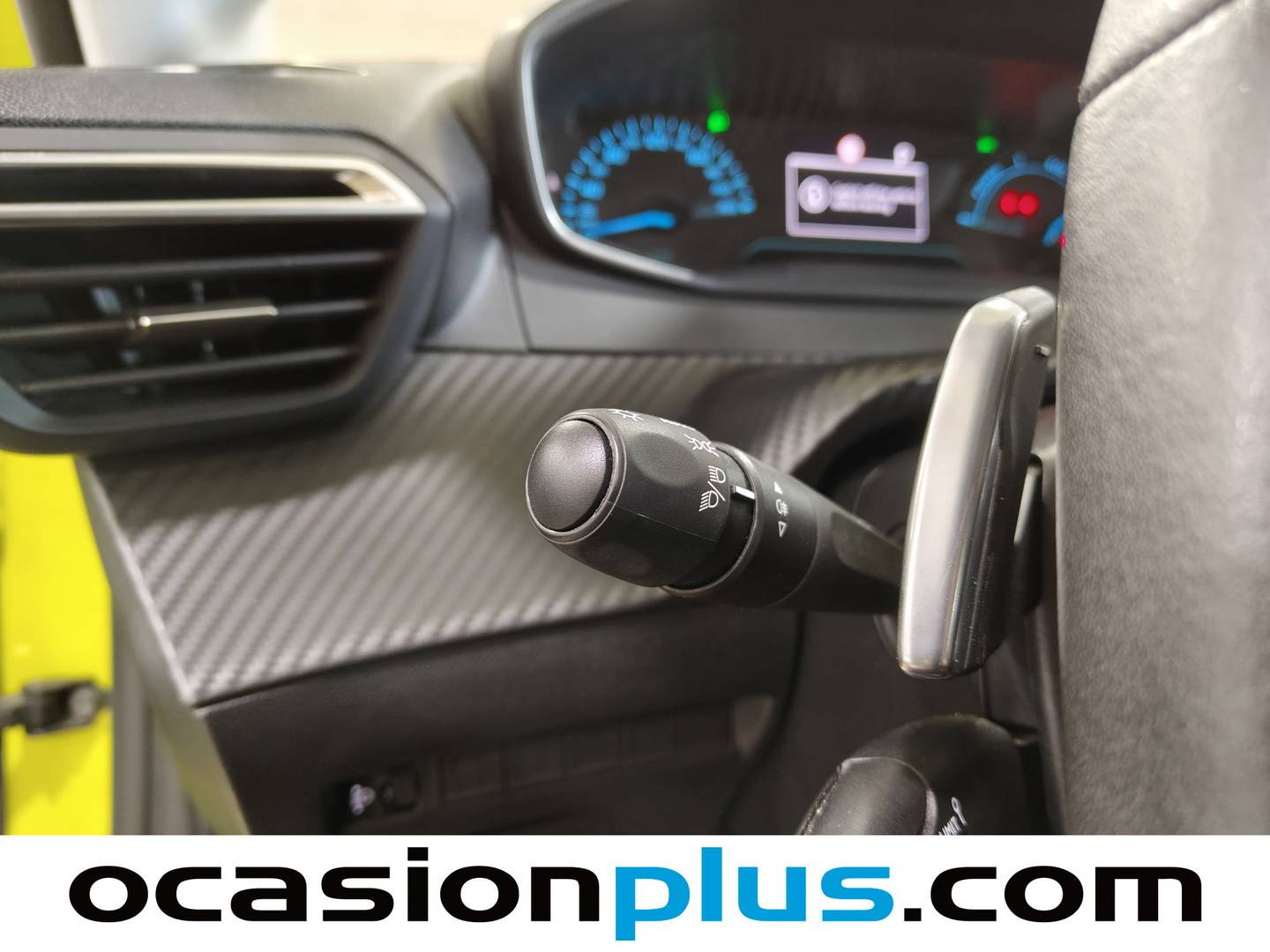 Peugeot 208 Peugeot 208 Style Hybrid 110 eDCS6 (110 CV) seminuevo