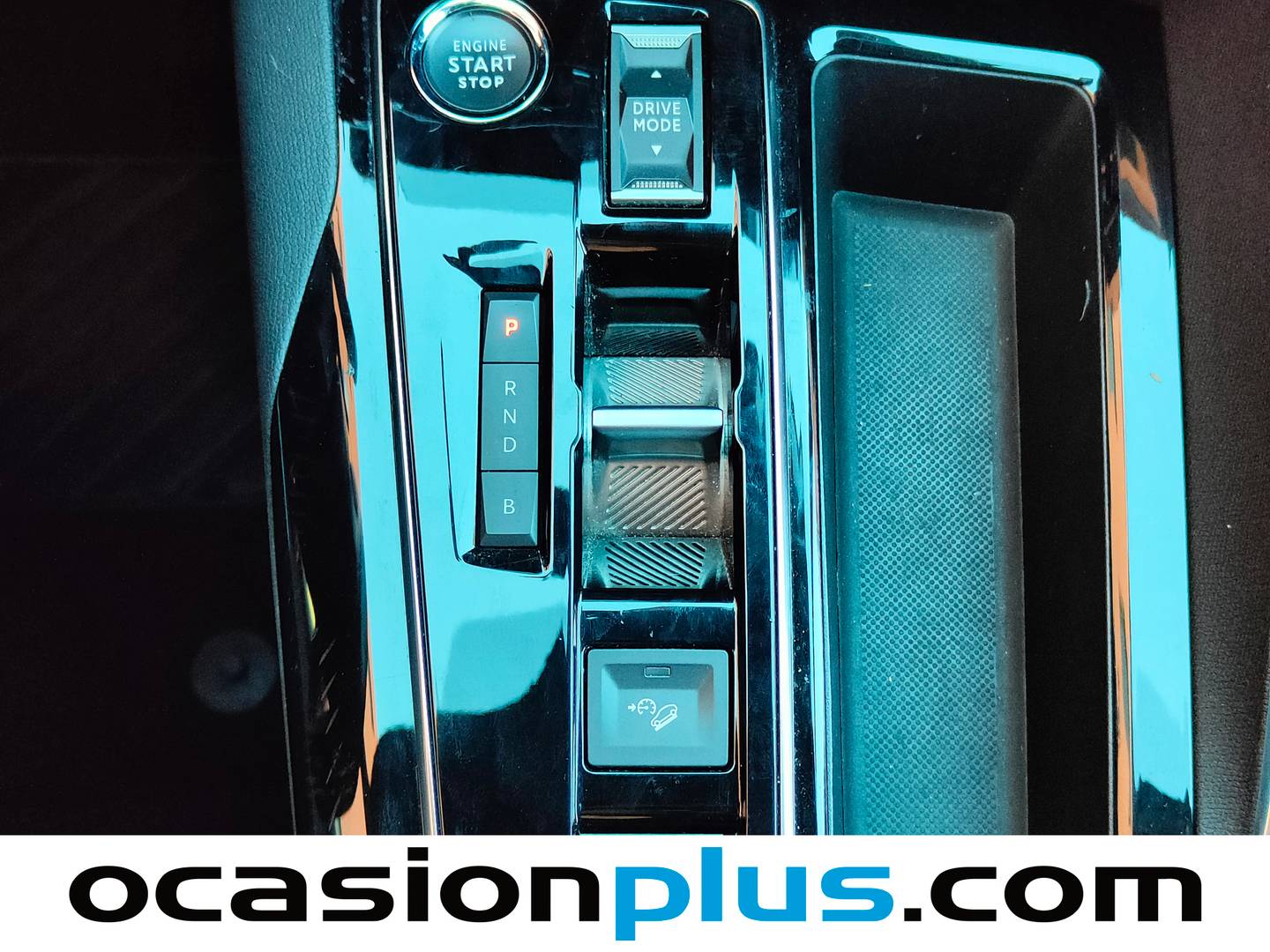 Foto Peugeot 3008 Hybrid Peugeot 3008 Hybrid 300 Allure Pack e-EAT8 (300 CV)