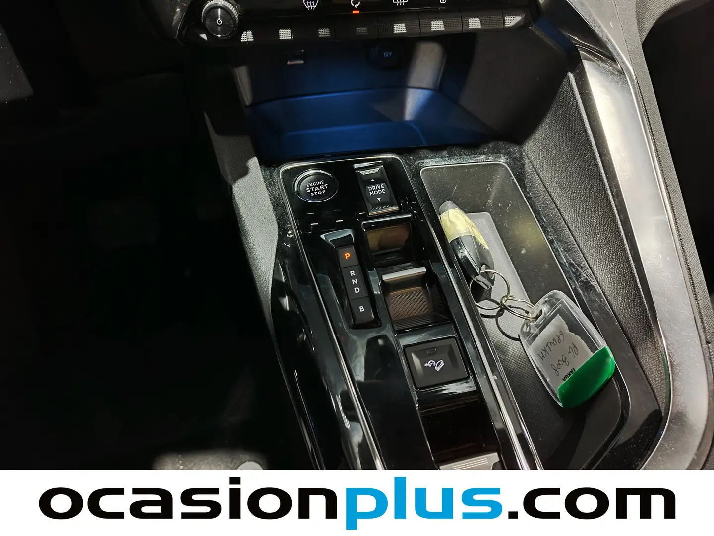 Foto Peugeot 3008 Hybrid Peugeot 3008 Hybrid 300 Allure Pack e-EAT8  (300 CV)