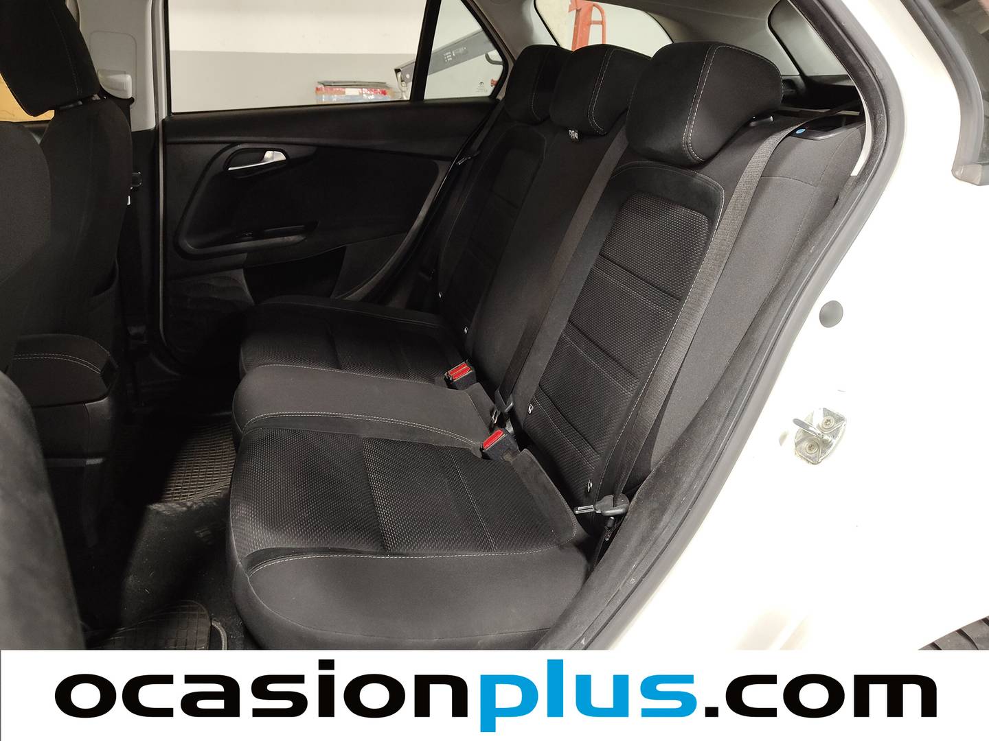 Foto asientos traseros Fiat Tipo Fiat Tipo SW 1.4 gasolina/GLP Lounge  (120 CV)