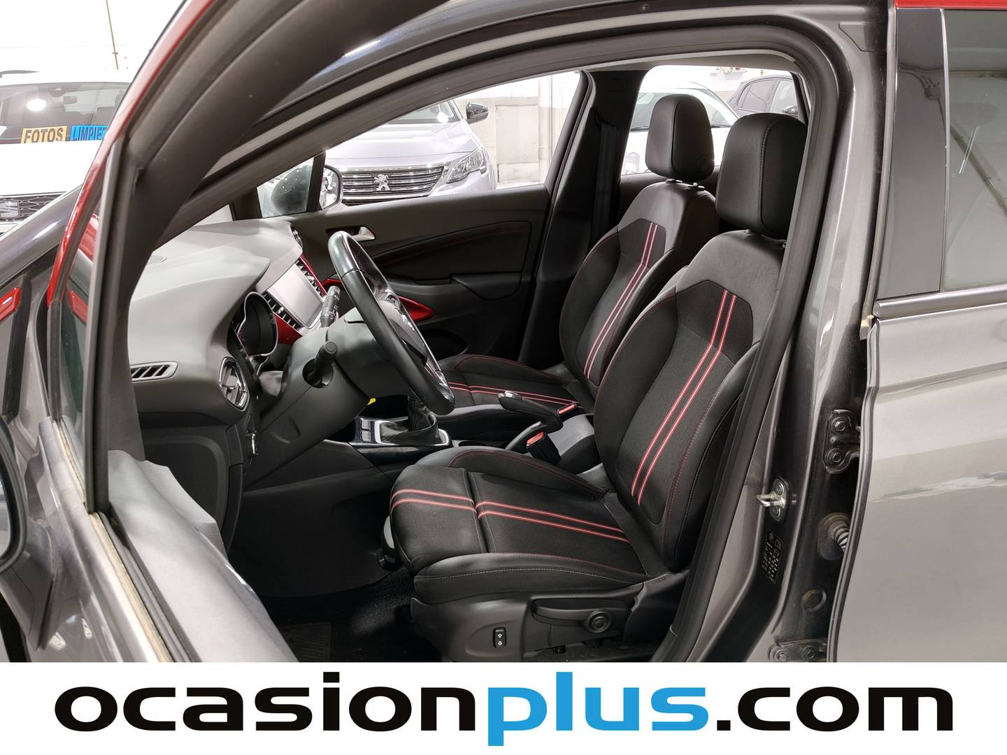 Foto asientos delanteros Opel Crossland Opel Crossland 1.5D GS (110 CV)