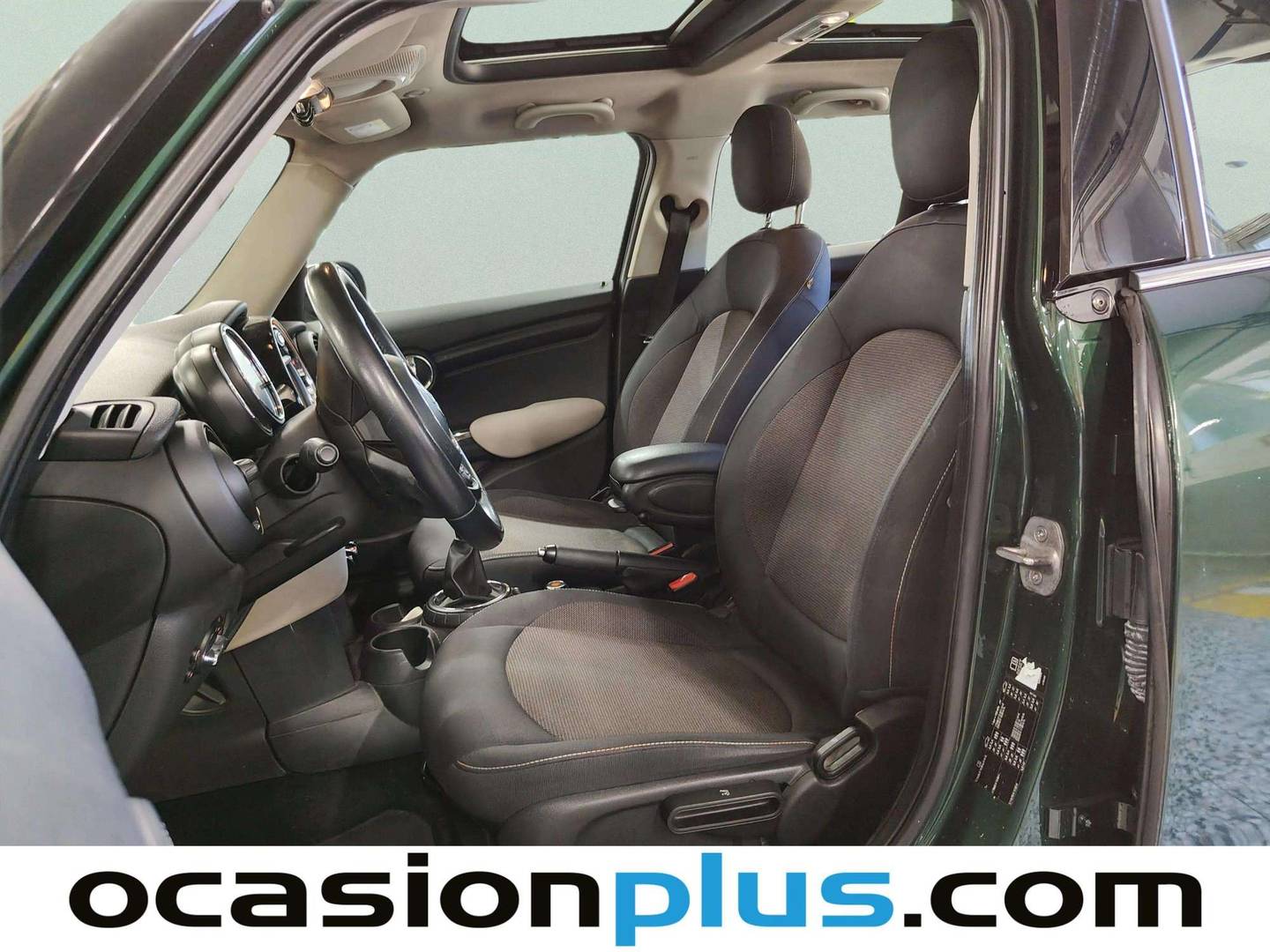Foto asientos delanteros Mini MINI Mini MINI Cooper 5 Puertas (136 CV)