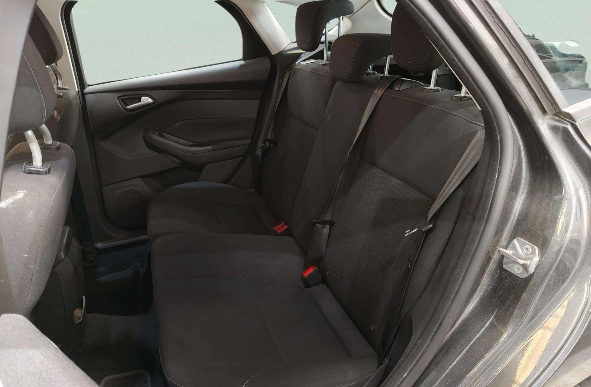 Ford Focus 1.0 EcoBoost Trend+ - foto 12
