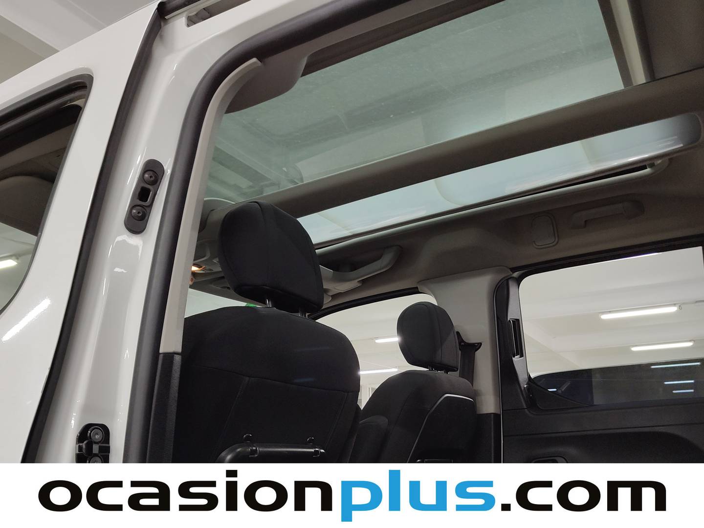 Extras y acabados del Opel Combo Life Opel Combo Life 1.5TD S&S Innovation L (130 CV)