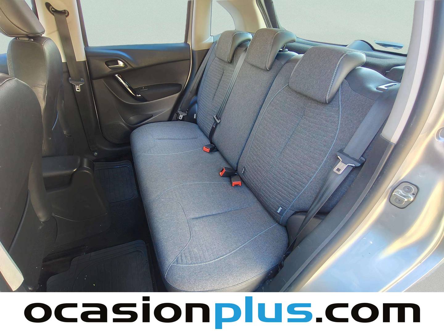 Foto asientos traseros Citroën C3 Citroën C3 PureTech 82 Collection (82 CV)