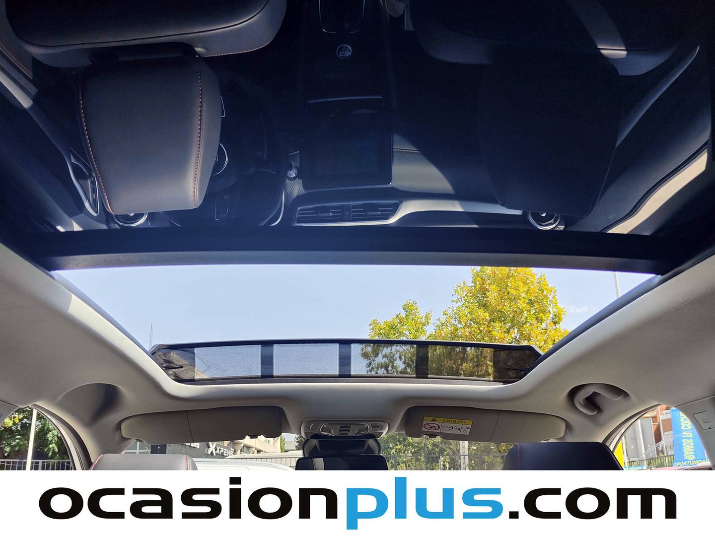 Extras y acabados del MG ZS MG ZS 1.0T Luxury (111 CV)