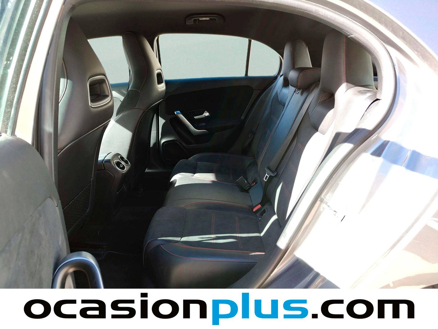Foto asientos traseros Mercedes Clase A Mercedes Clase A 180 d (116 CV) PACK AMG