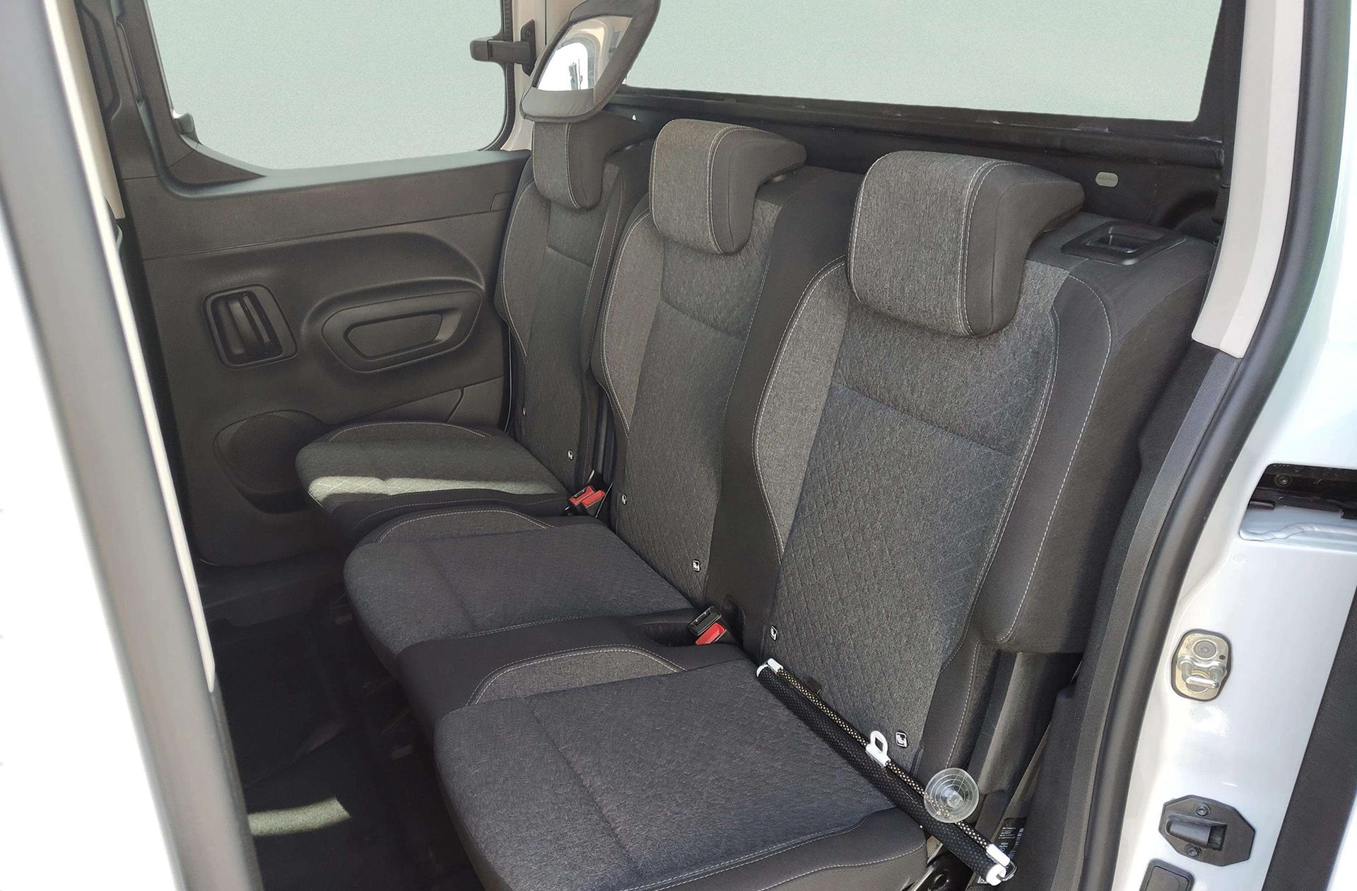 Opel Combo 1.5 Td - foto 12