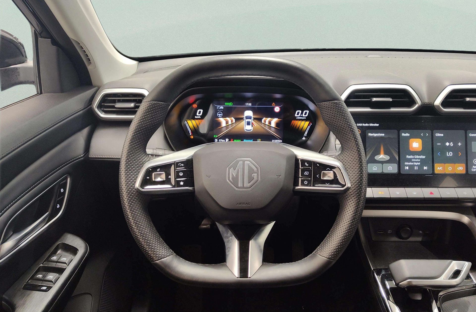 MG ZS 1.5 Hybrid+ Luxury - foto 21