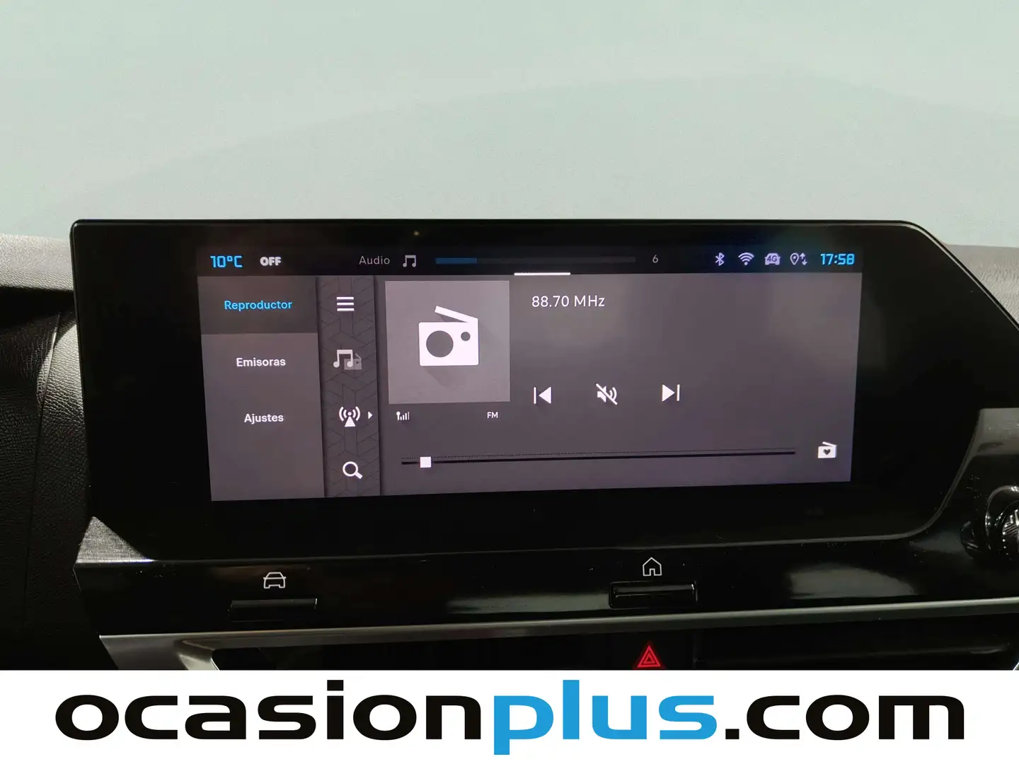 Foto Citroën C4 X Citroen C4 X PureTech 130 S&S Plus EAT8 (131 CV)