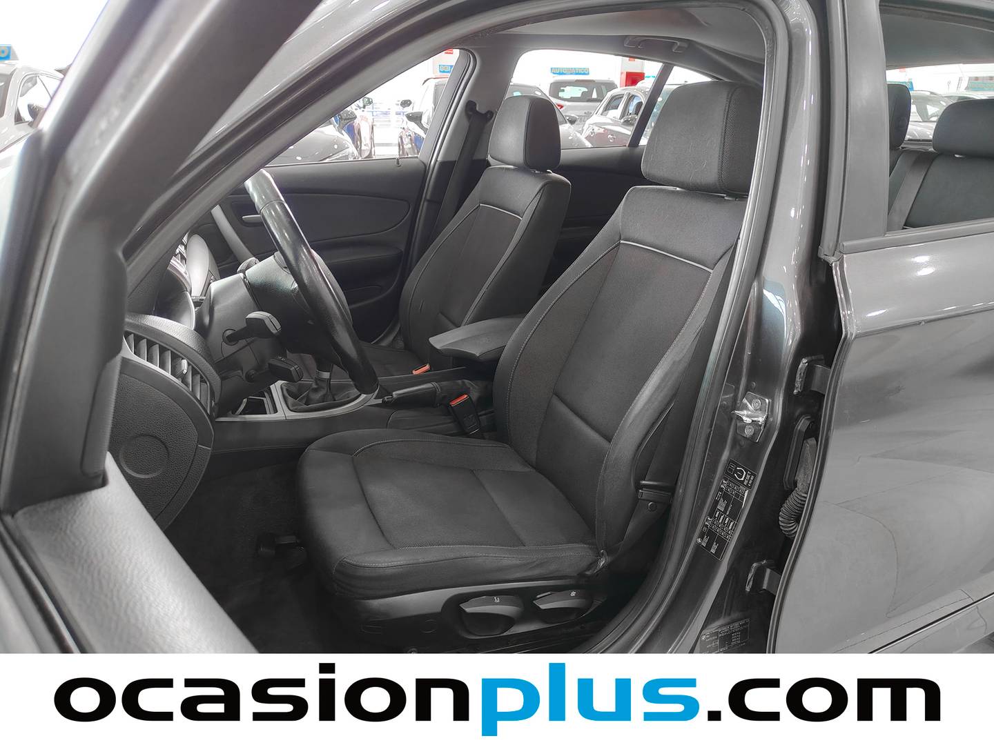 Foto asientos delanteros BMW Serie 1 BMW Serie 1 118d (143 CV)