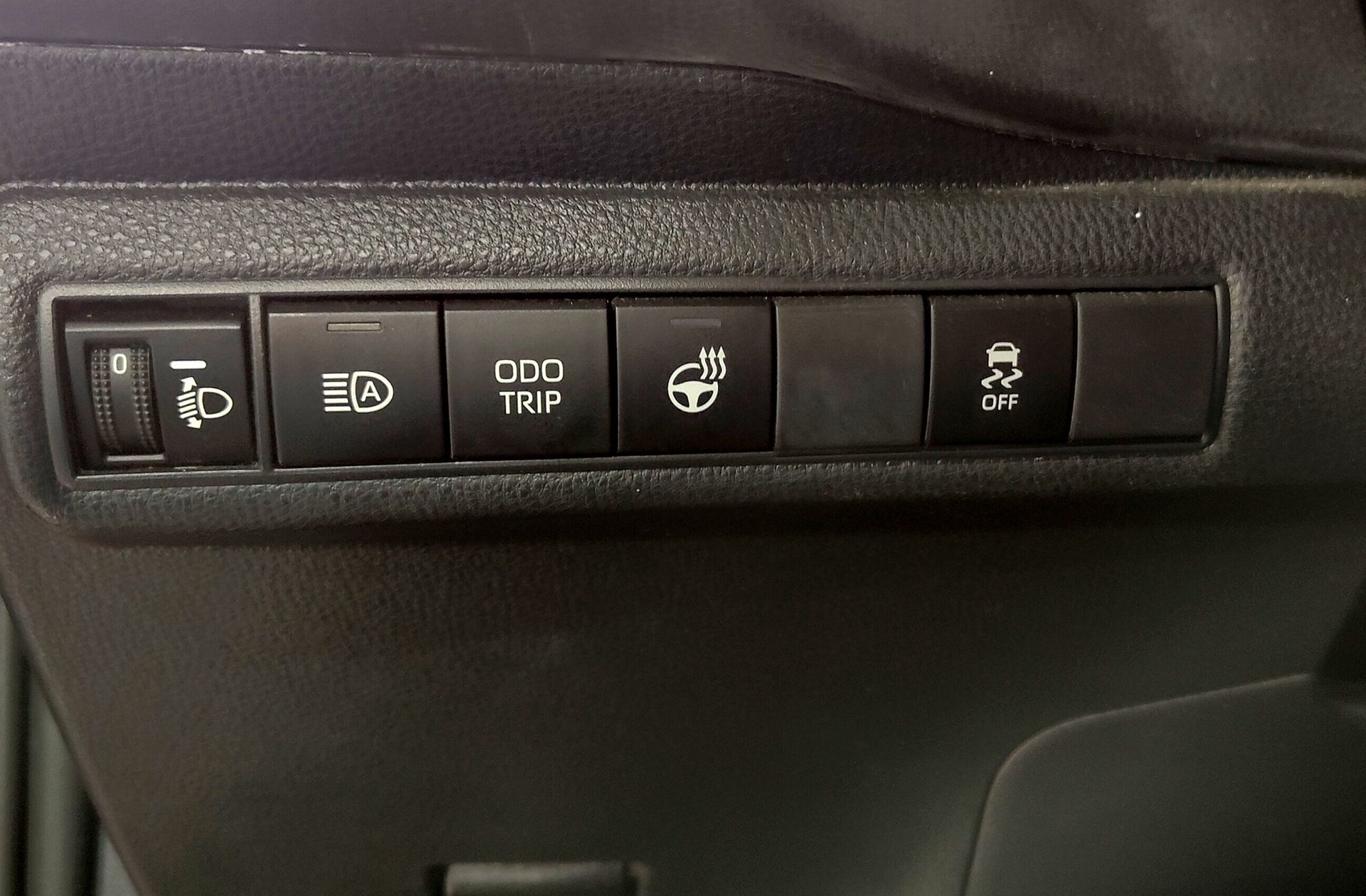 Toyota Corolla 140H Style Edition - foto 24