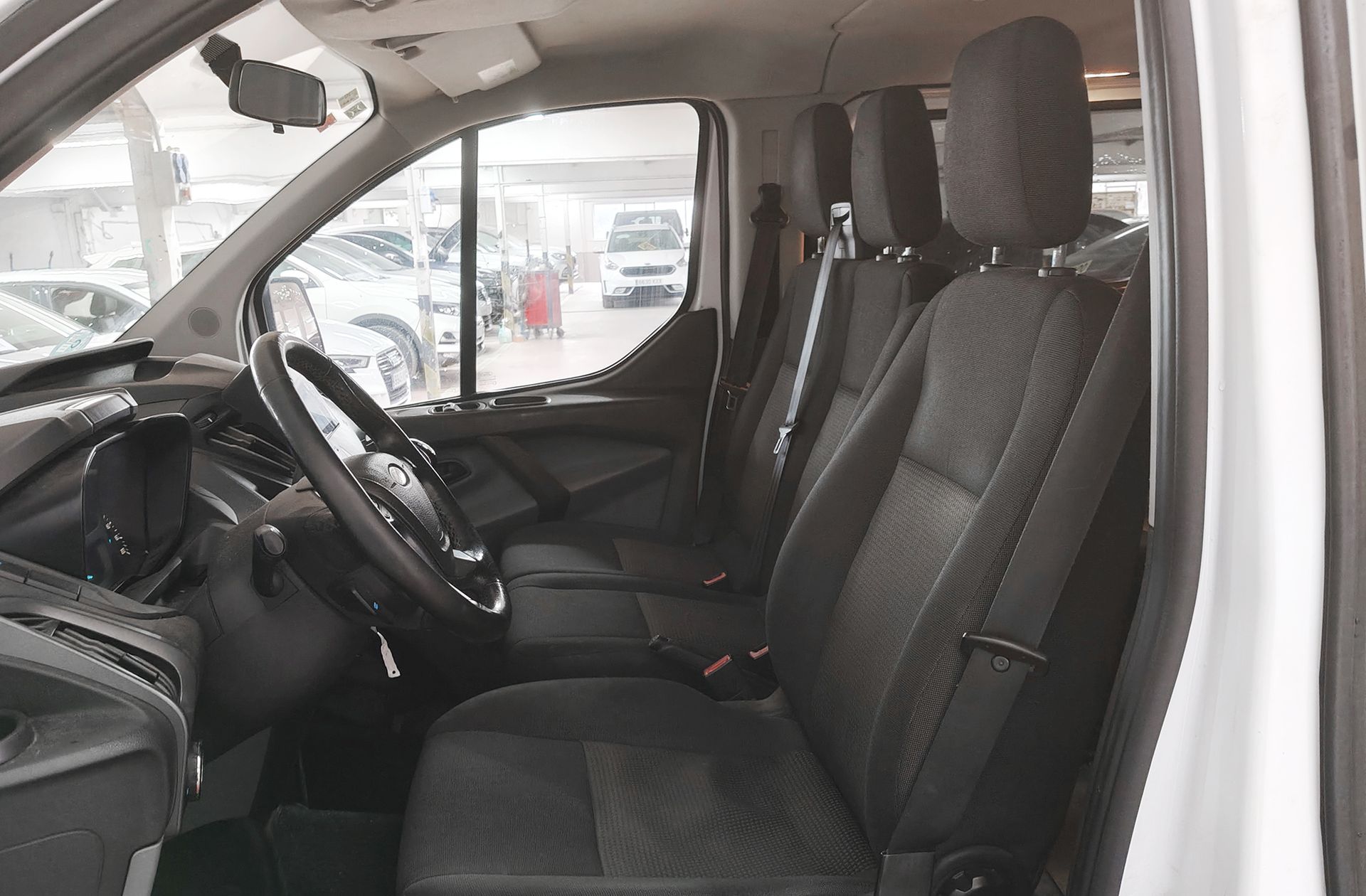Ford Transit Custom 2.0 TDCi 310 L1 Trend 6 plazas - foto 9