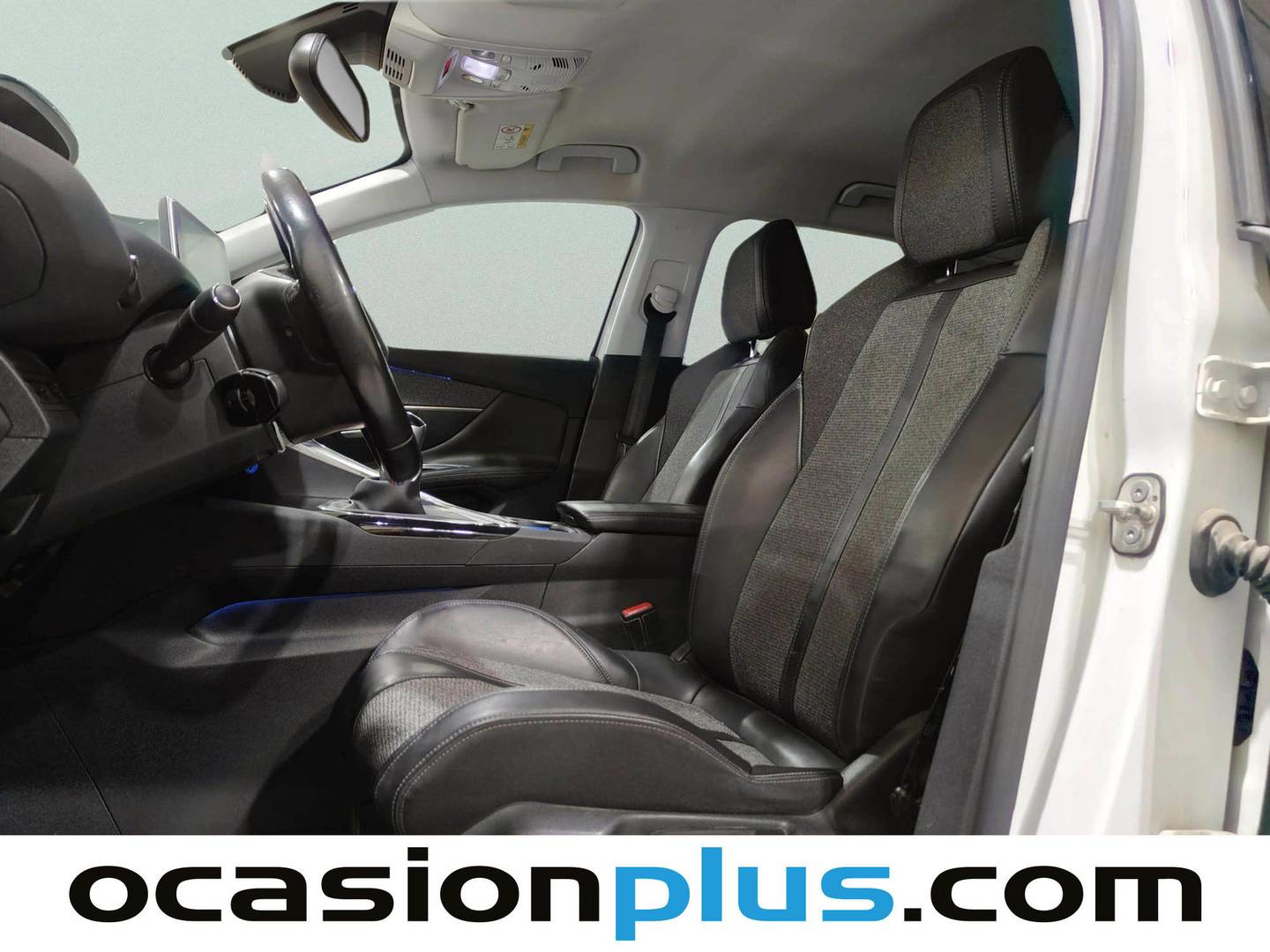 Foto asientos delanteros Peugeot 3008 Peugeot 3008 PureTech 130 S&S Allure (130 CV)