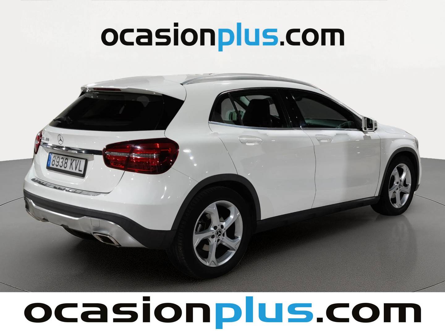 Foto trasera Mercedes GLA Mercedes GLA 180 (122 CV) derecha