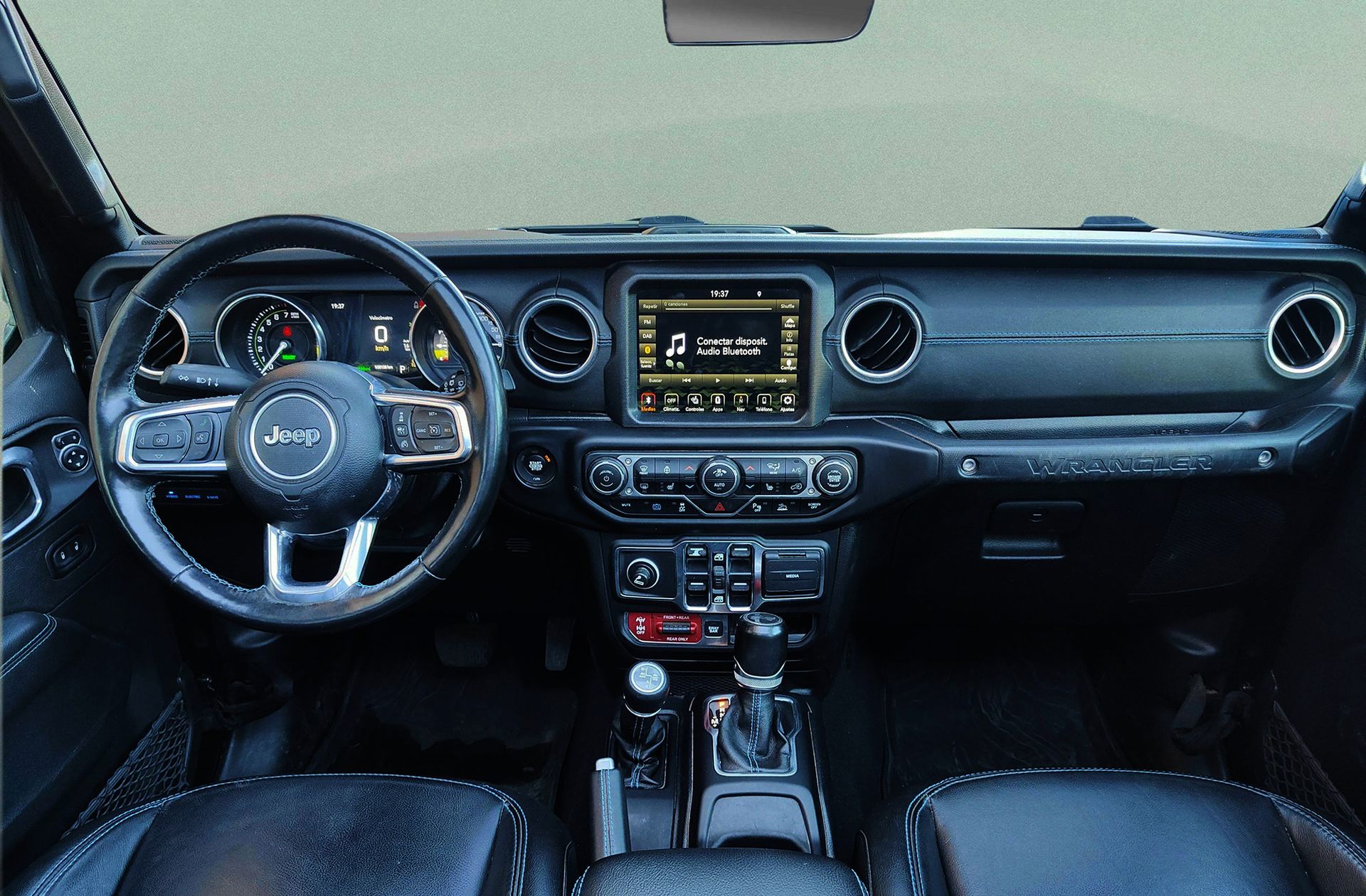 Jeep Wrangler 2.0 Rubicon 8ATX - foto 7