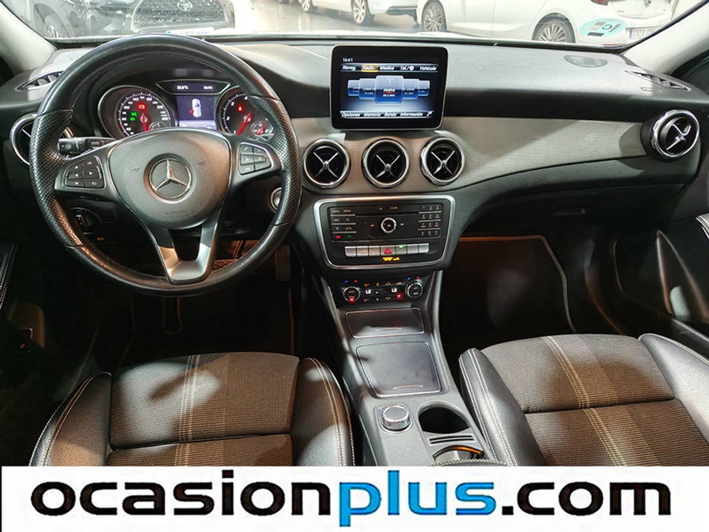 Foto Mercedes GLA Mercedes-Benz GLA 200 d (136 CV)
