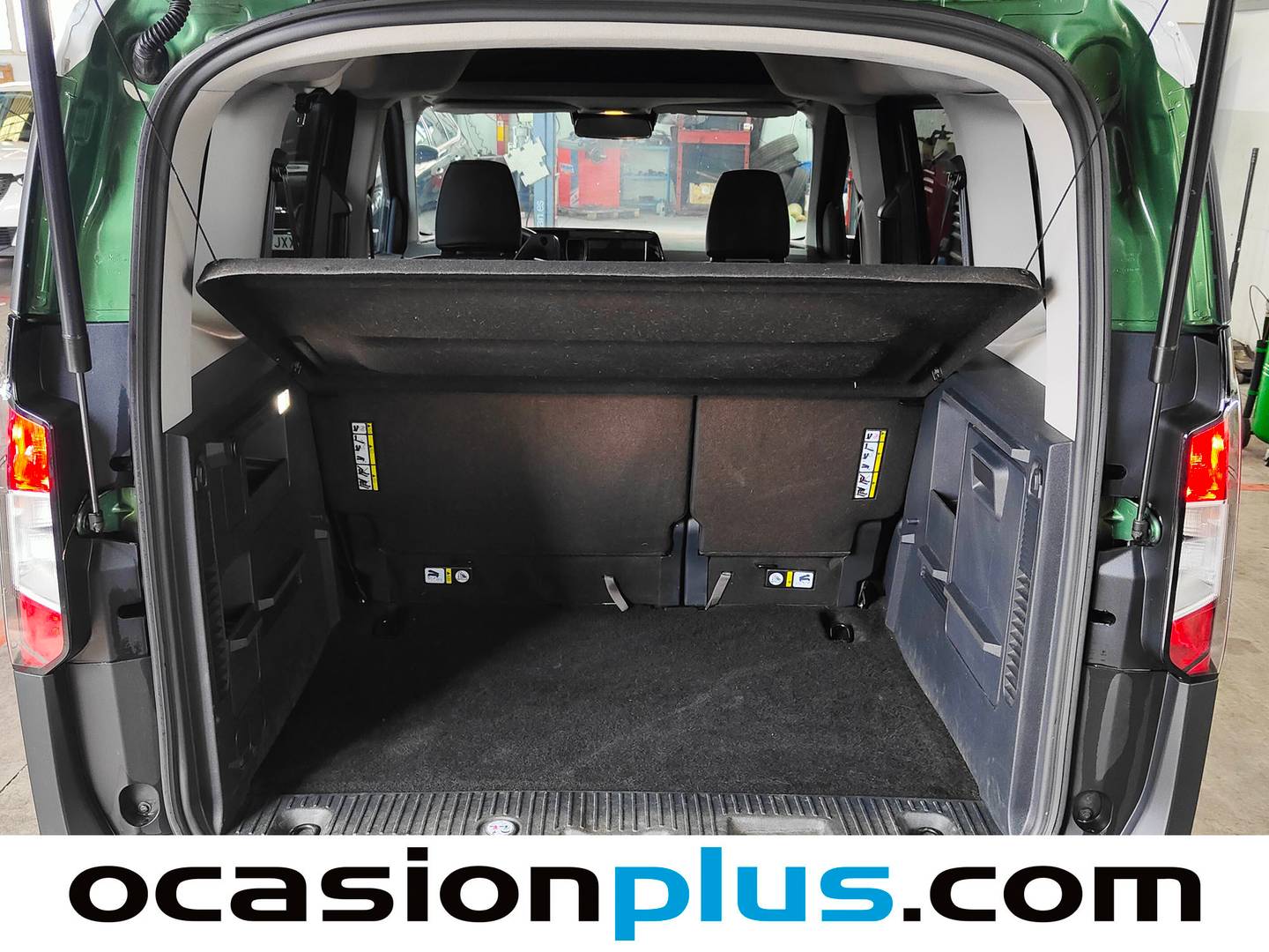 Fotos maletero Ford Tourneo Courier Ford Tourneo Courier 1.0 Ecoboost Active Auto (125 CV)