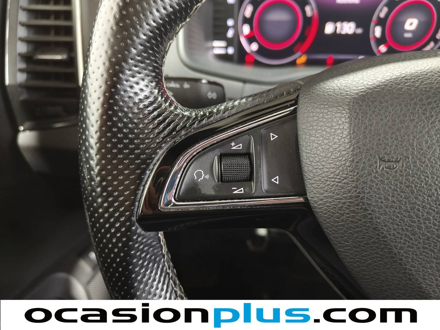 Foto Skoda Karoq Skoda Karoq 1.5 TSI Sportline  (150 CV)