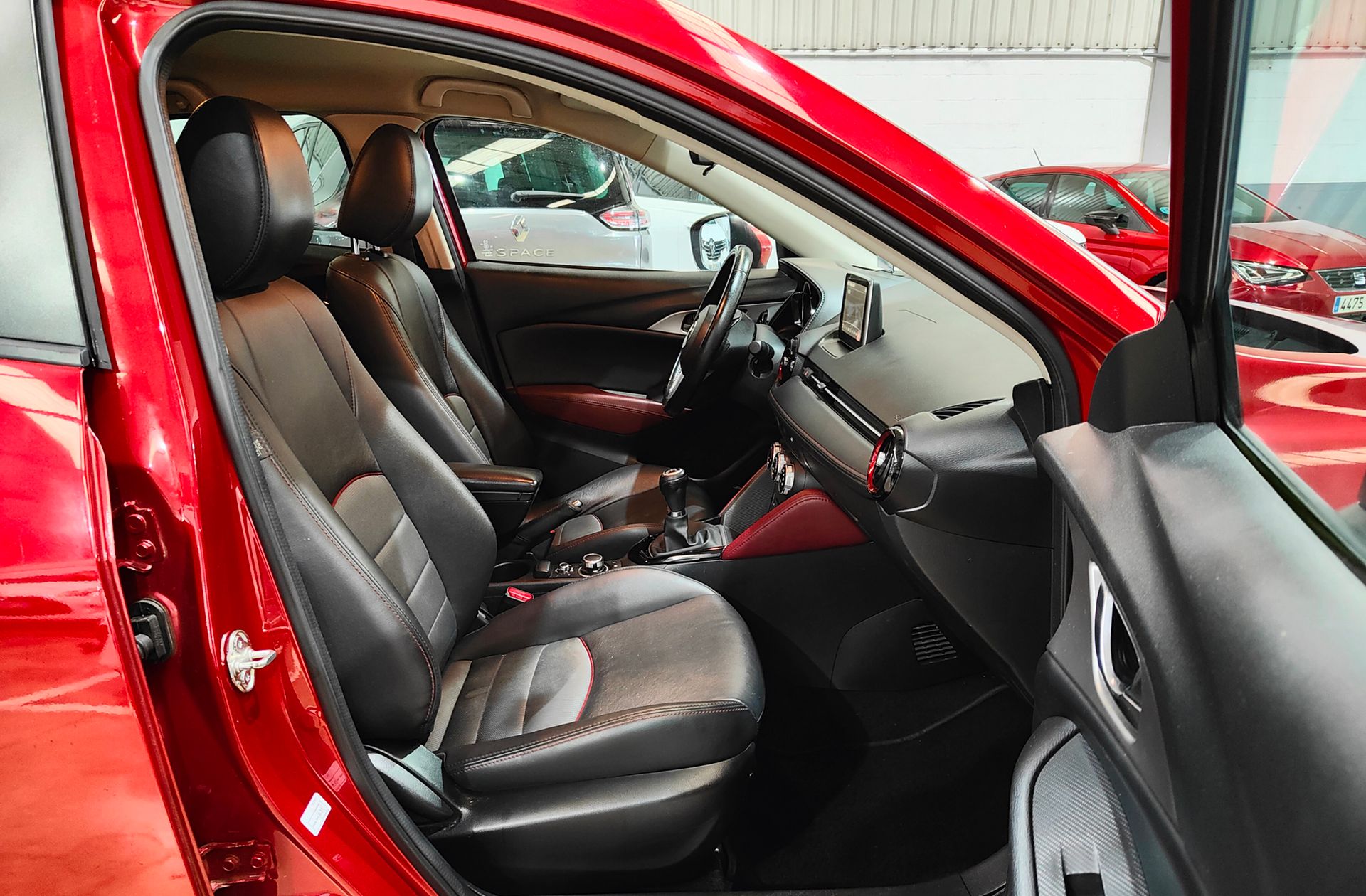 Mazda CX-3 1.5 DE Skyactiv Luxury 2WD - foto 17
