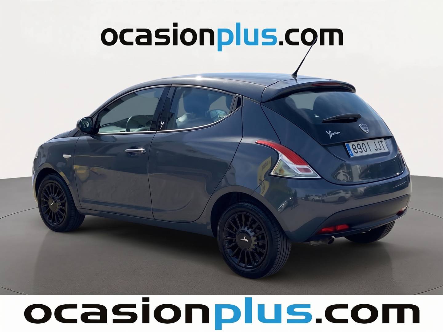 Foto trasera Lancia Ypsilon Lancia Ypsilon 1.2 Silver Evo II (69 CV) izquierda