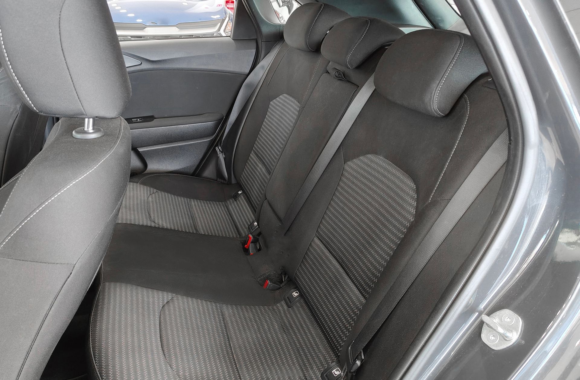 Kia Ceed 1.6 MHEV iMT Drive - foto 12