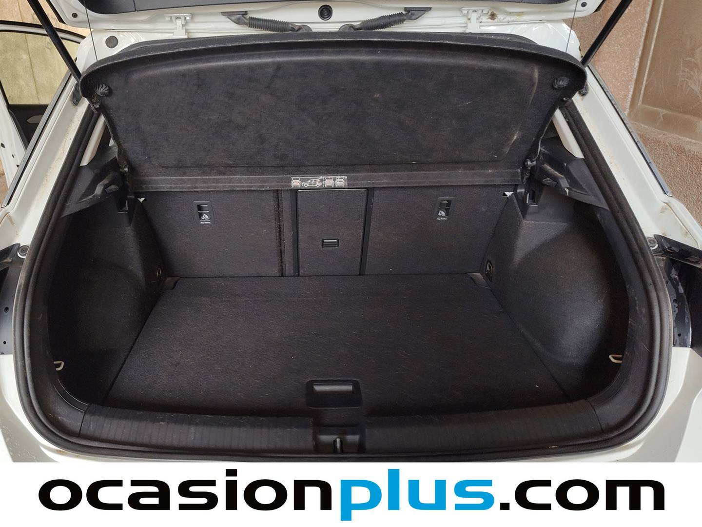 Fotos maletero Volkswagen T-Roc Volkswagen T-Roc Advance 1.0 TSI (110 CV)