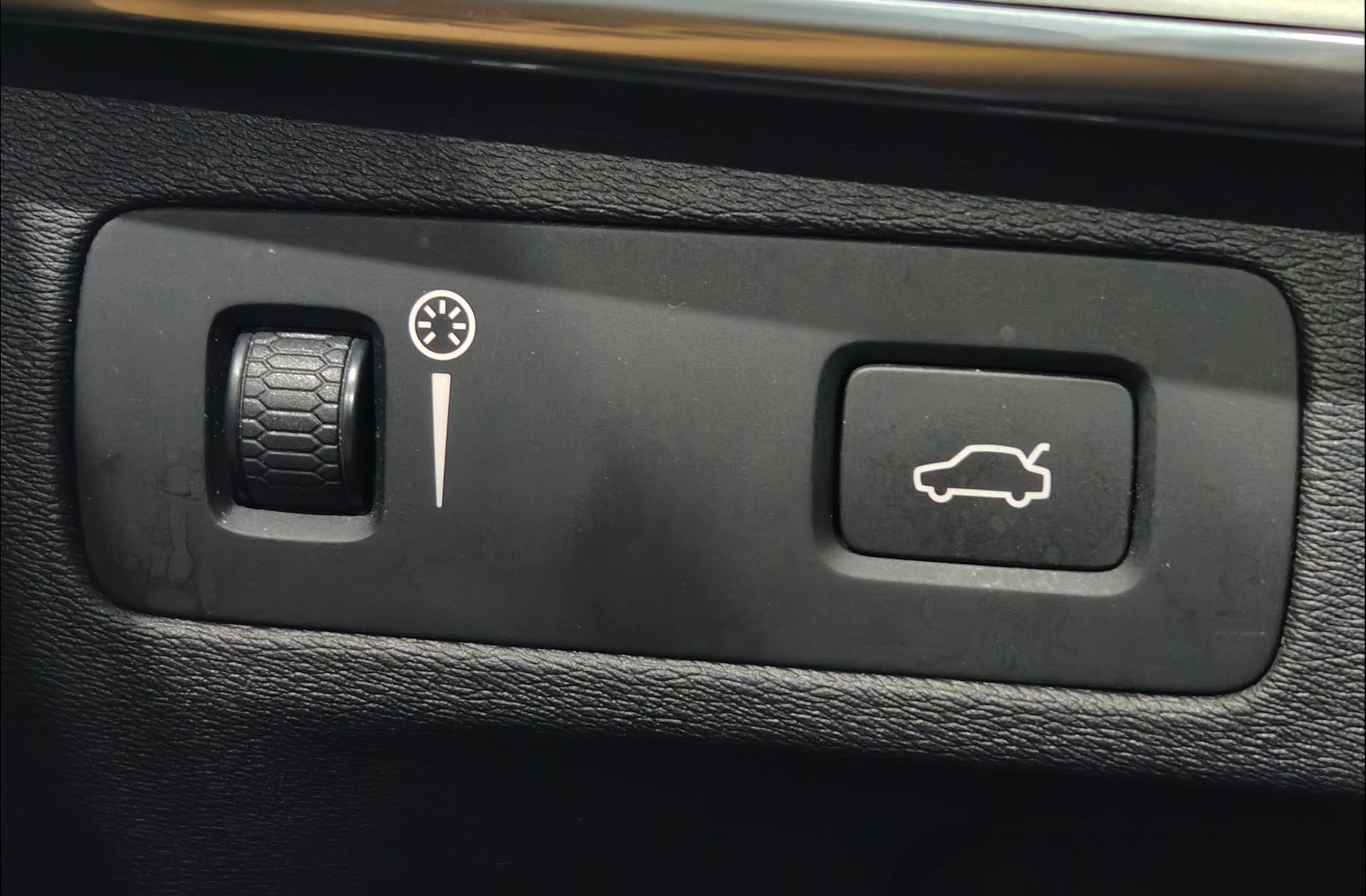 Volvo XC90 D5 Momentum AWD 7 plazas - foto 39