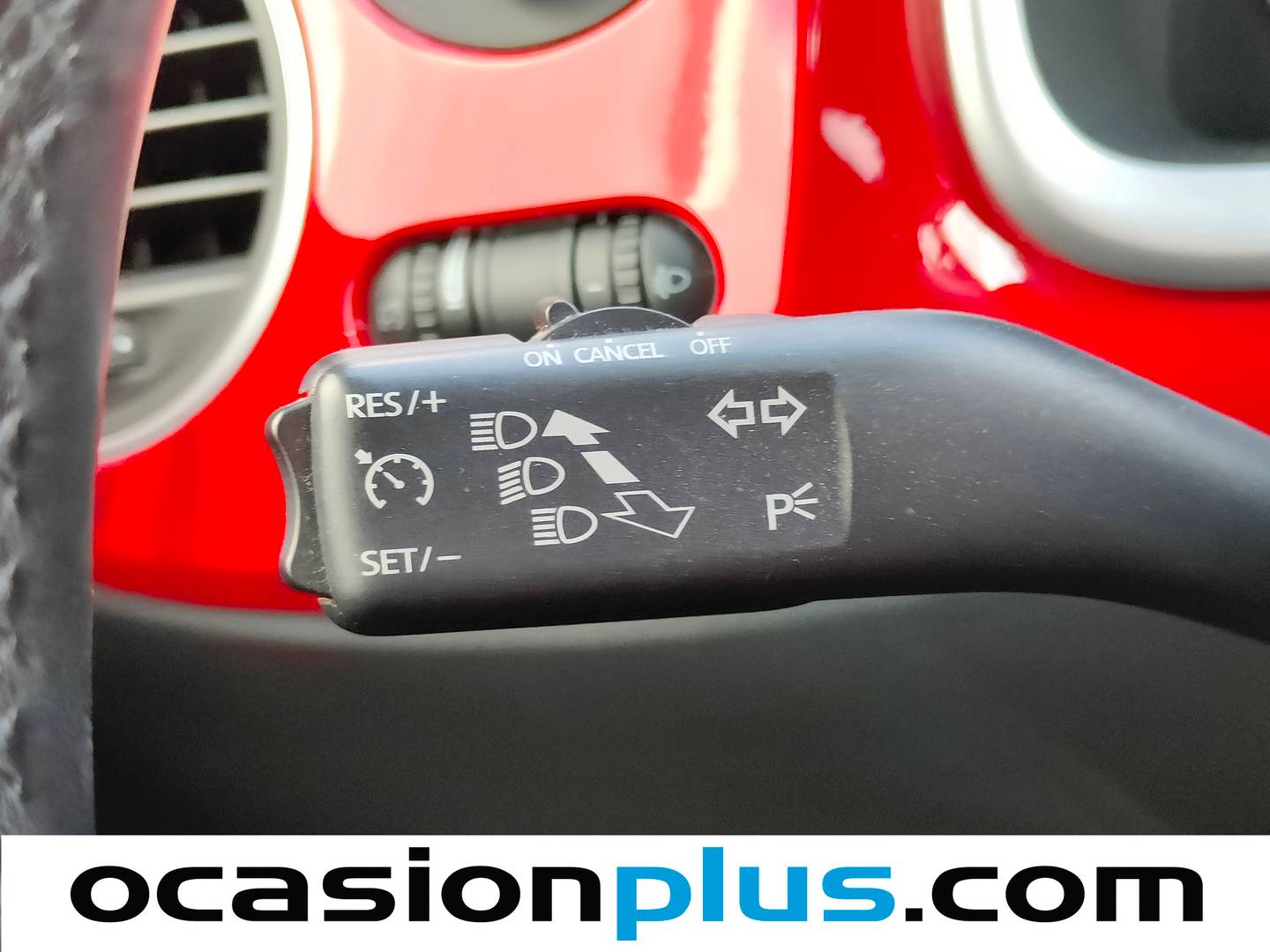 Equipamiento del Volkswagen Beetle Cabrio Volkswagen Beetle Cabrio Design 2.0 TDI BMT (110 CV)