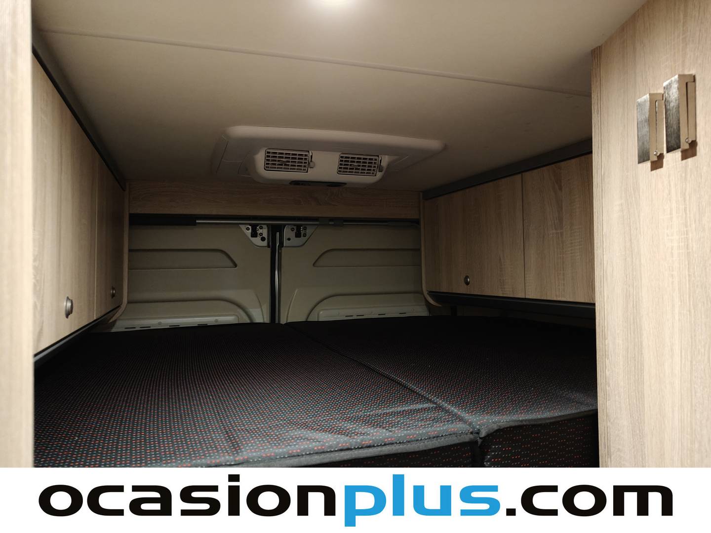 Foto Clever Vans Celebration 600 Clever Vans Celebration 600 Celebration 600 2.0 D  (163 CV) 4 Plazas CAMPERIZADA