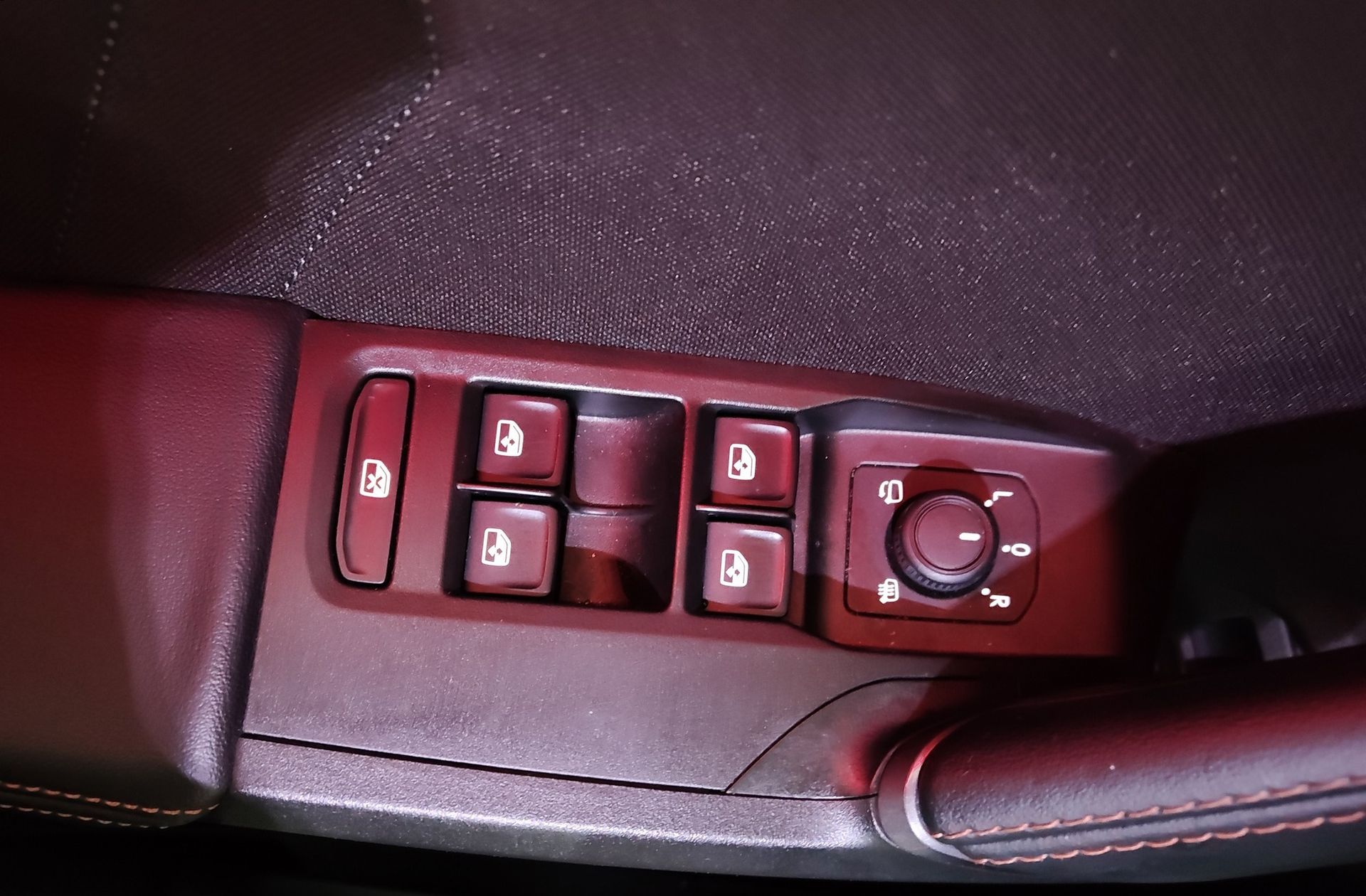 Cupra León 1.5 TSI e-Hybrid DSG - foto 45