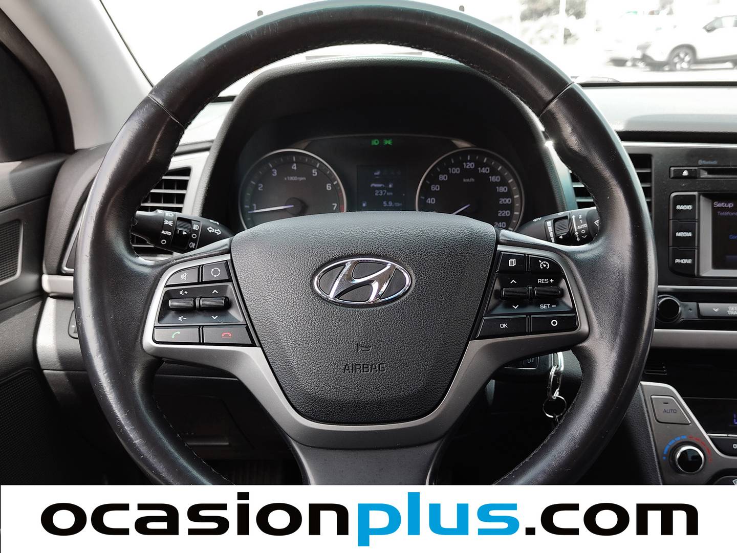 Hyundai Elantra Hyundai Elantra 1.6 MPI Tecno (128 CV) de segunda mano