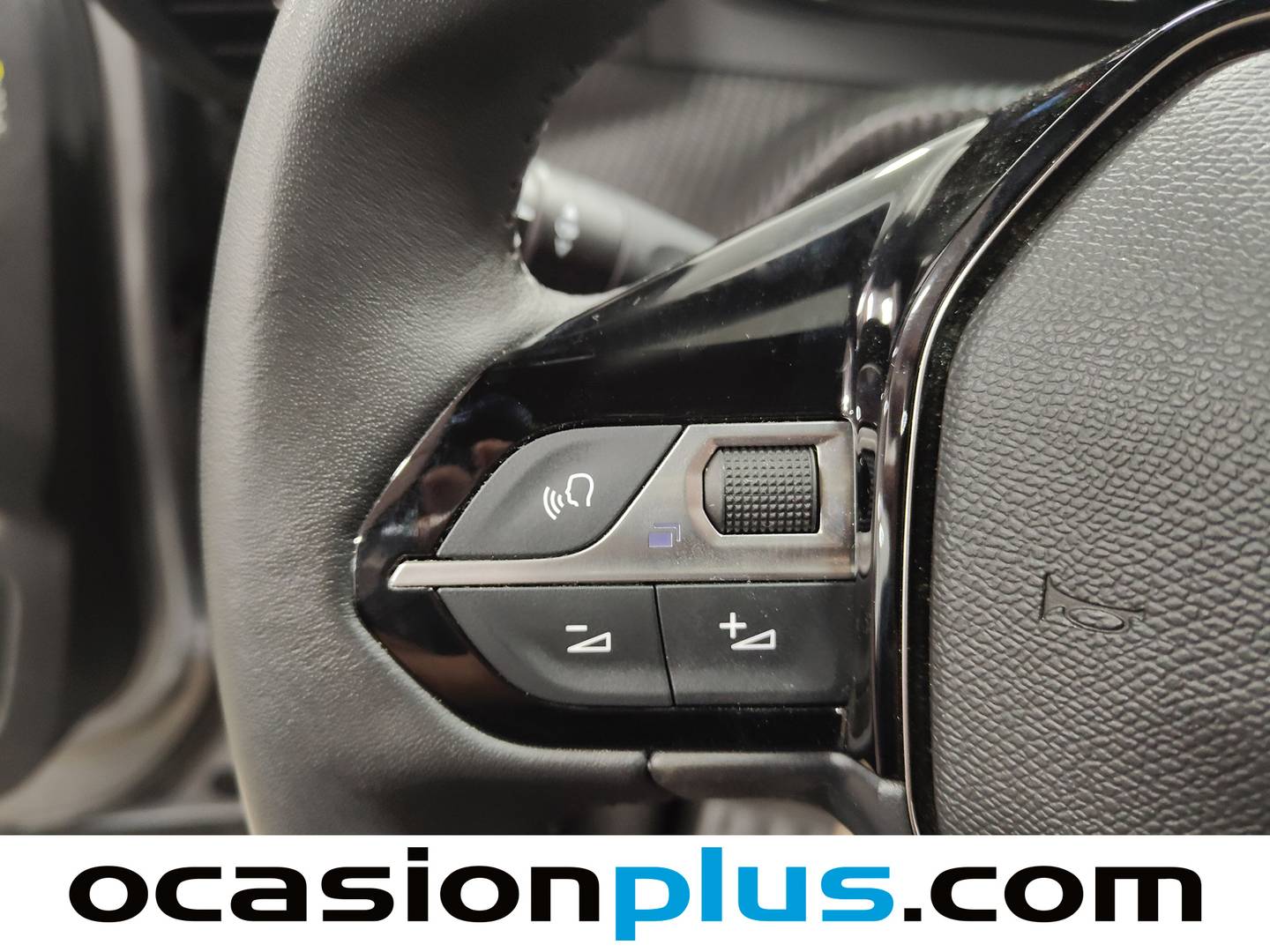 Peugeot 2008 Peugeot 2008 Allure Hybrid eDCS6 (145 CV) seminuevo