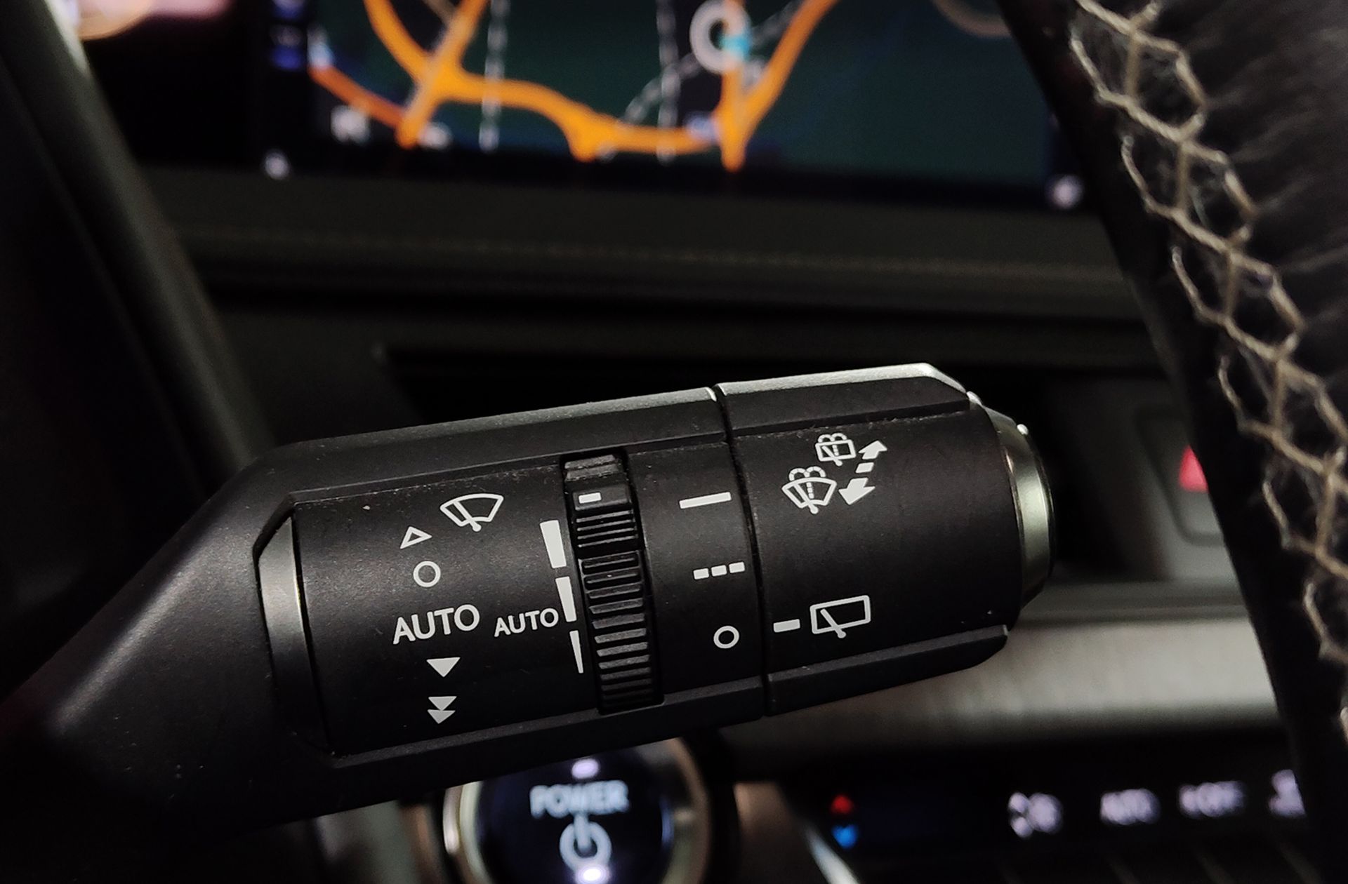 Lexus UX 250h Luxury - foto 36