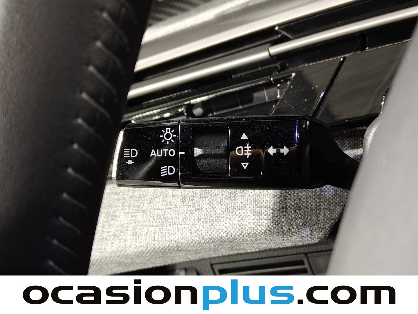 Peugeot 3008 Hybrid Peugeot 3008 Hybrid 145 Allure eDCS6 (145 CV) 2025