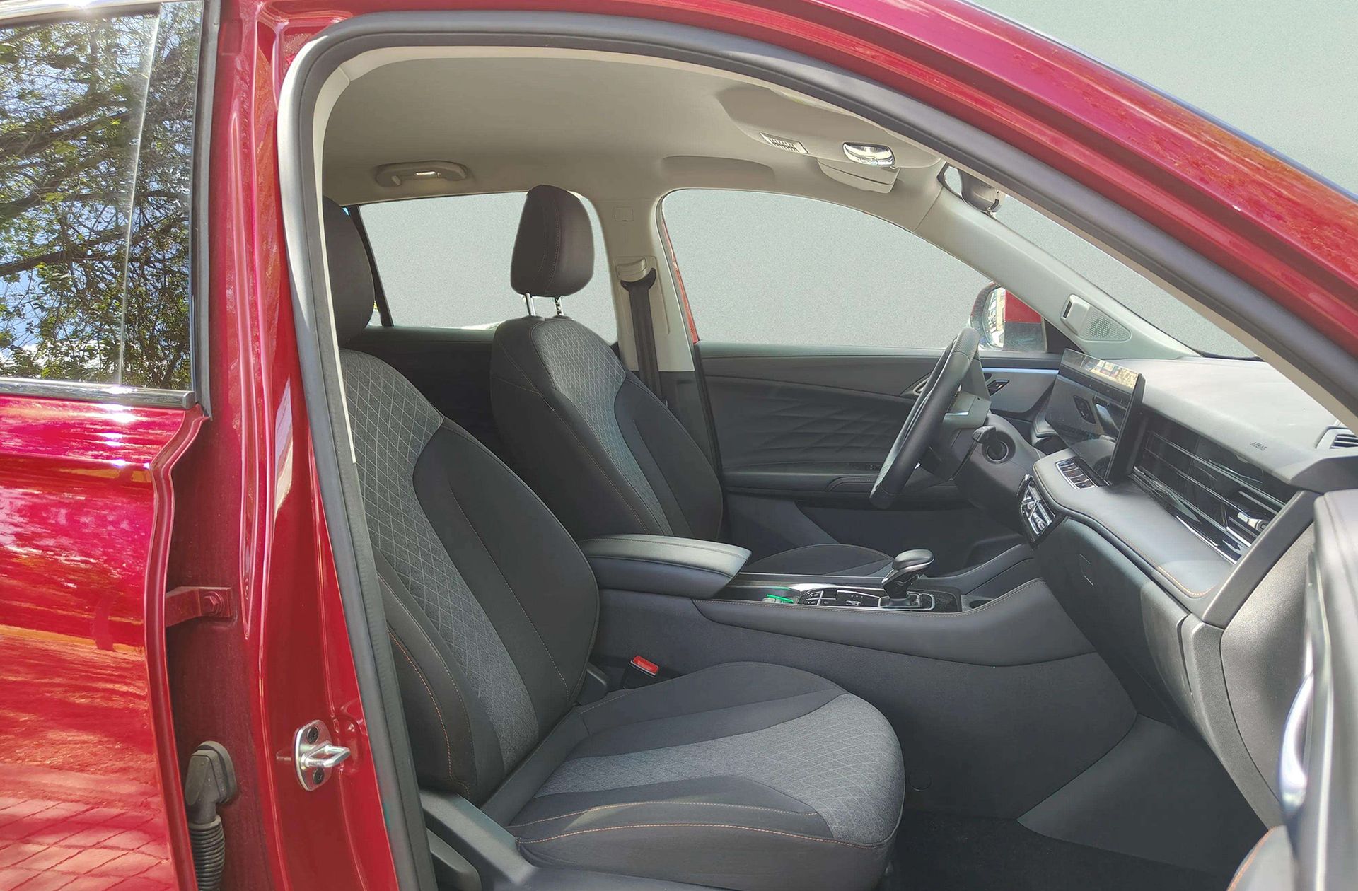 MG HS 1.5T Comfort DCT - foto 20