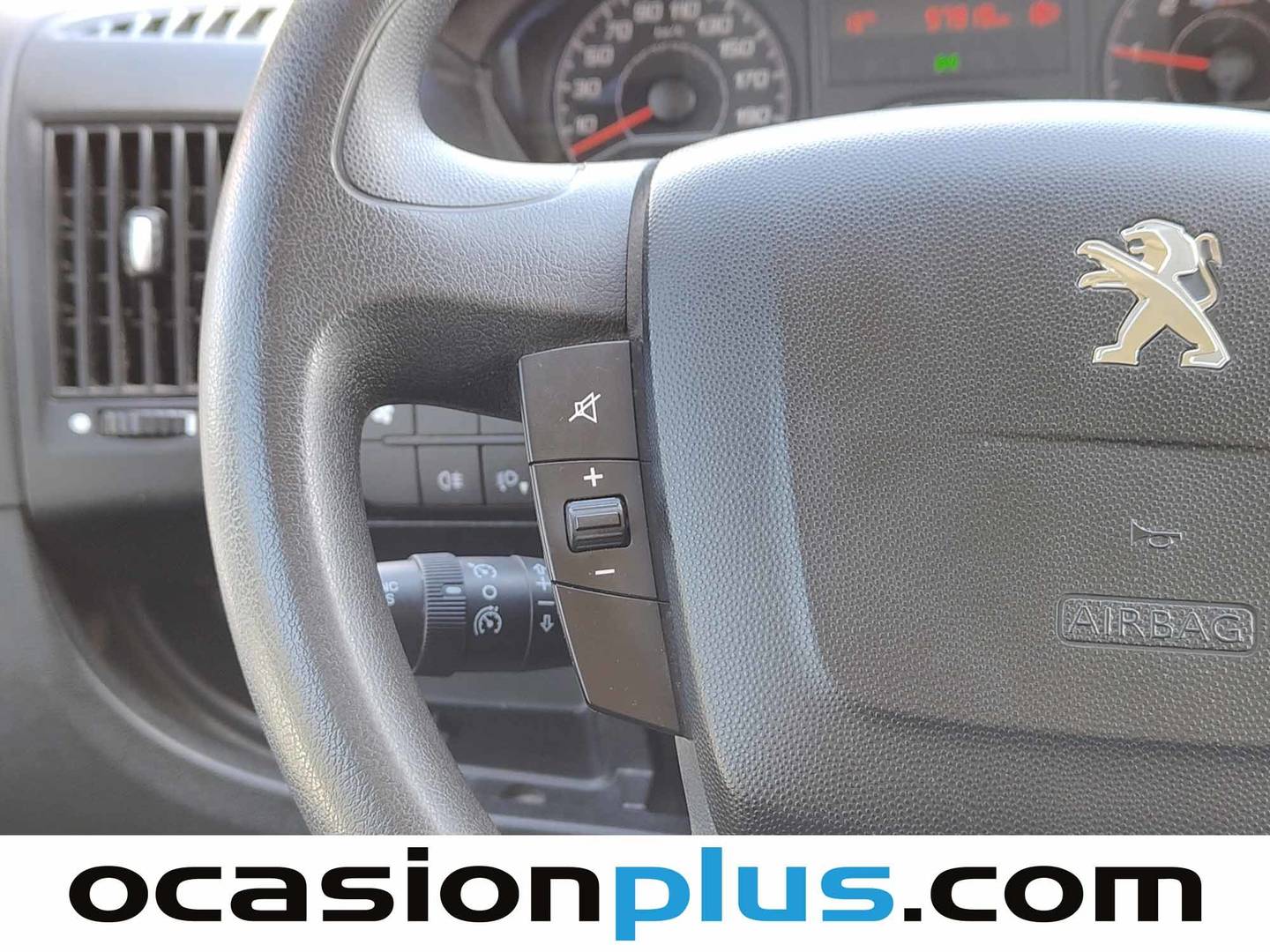 Equipamiento del Peugeot Boxer Peugeot Boxer Combi BlueHDi 130 330 L1H1 (130 CV) 6 Plazas