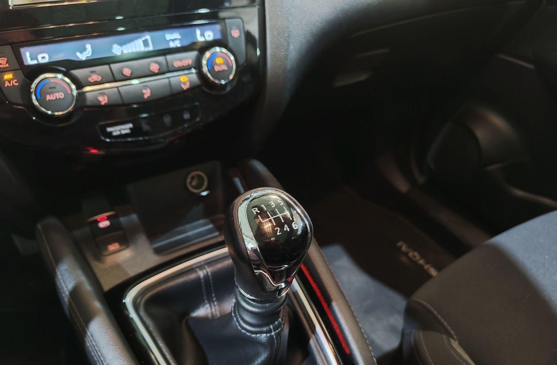 Nissan Qashqai DIG-T 115 N-Connecta 4x2 - foto 5
