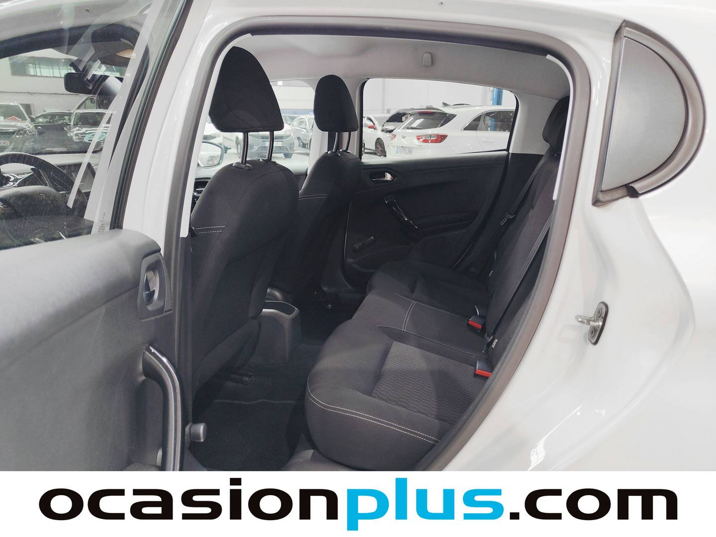 Foto asientos traseros Peugeot 208 Peugeot 208 Style BlueHDi (75 CV)