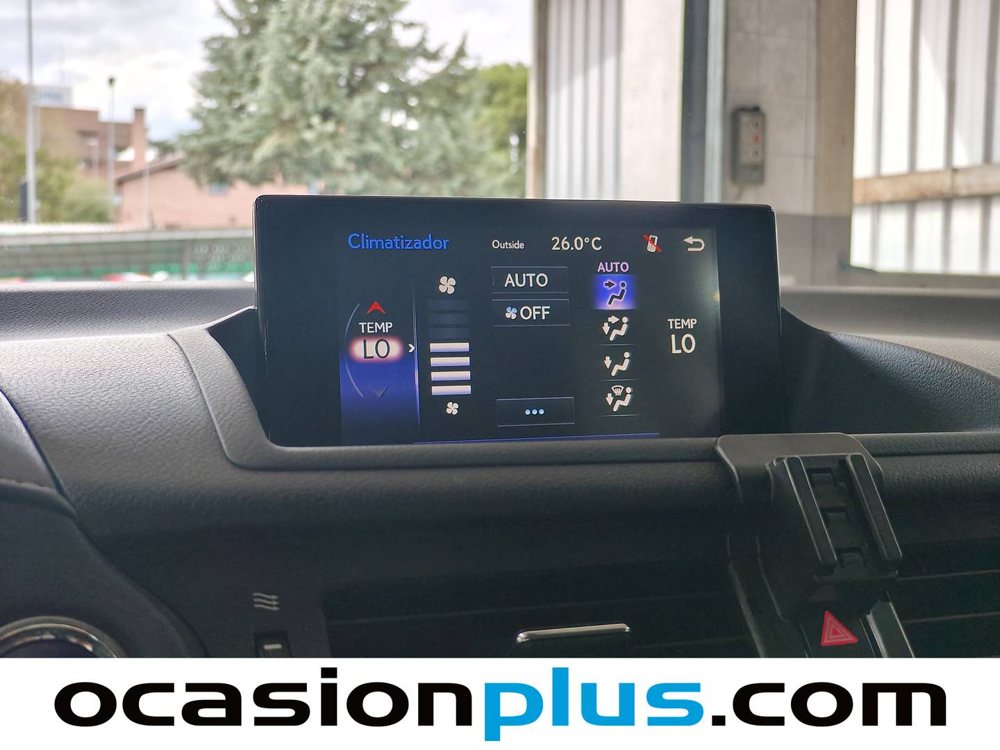Lexus CT Lexus CT 200h Executive + Navibox (136 CV) automático